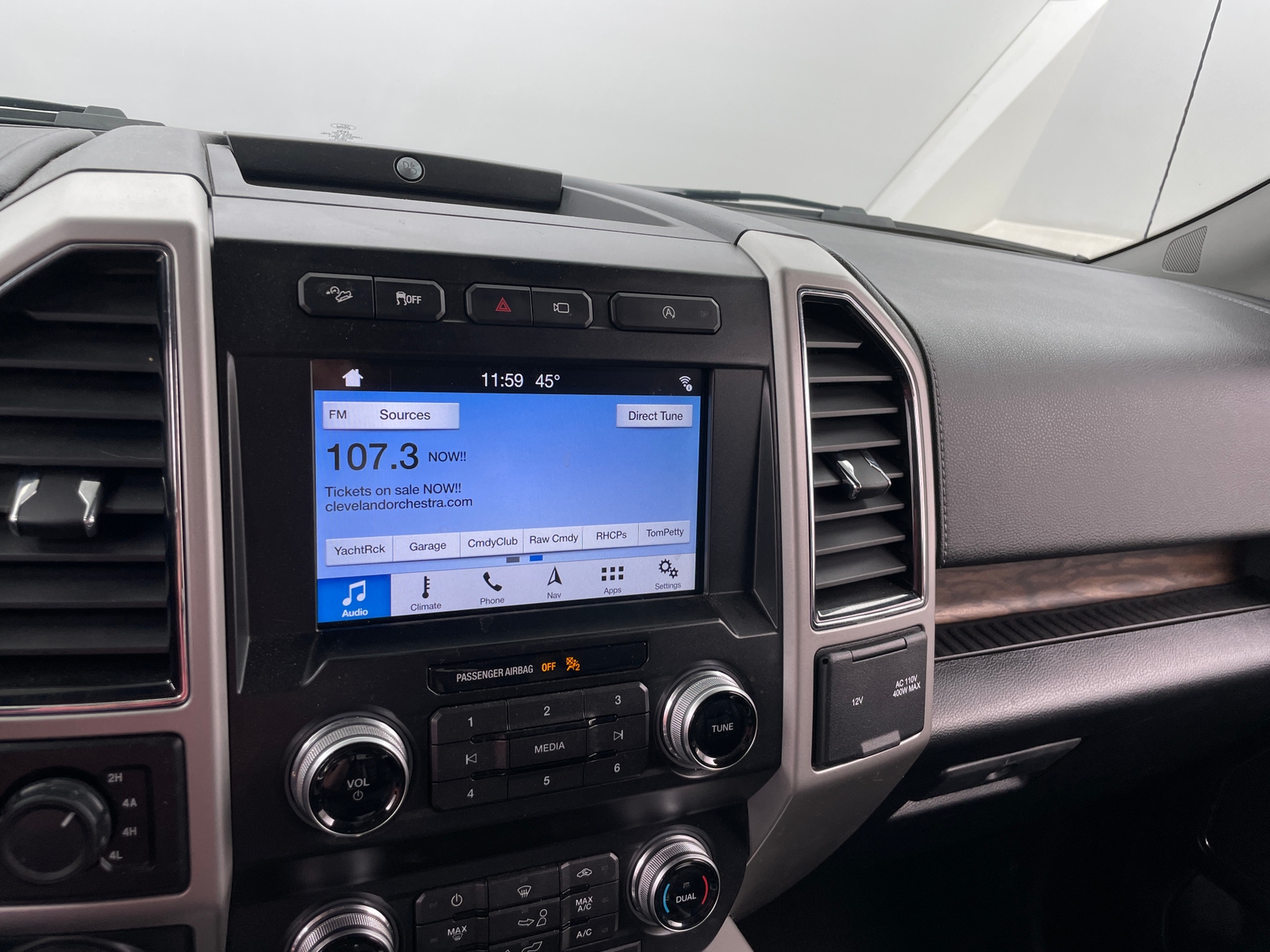 Thumbnail: 2019 Ford Econoline - 3