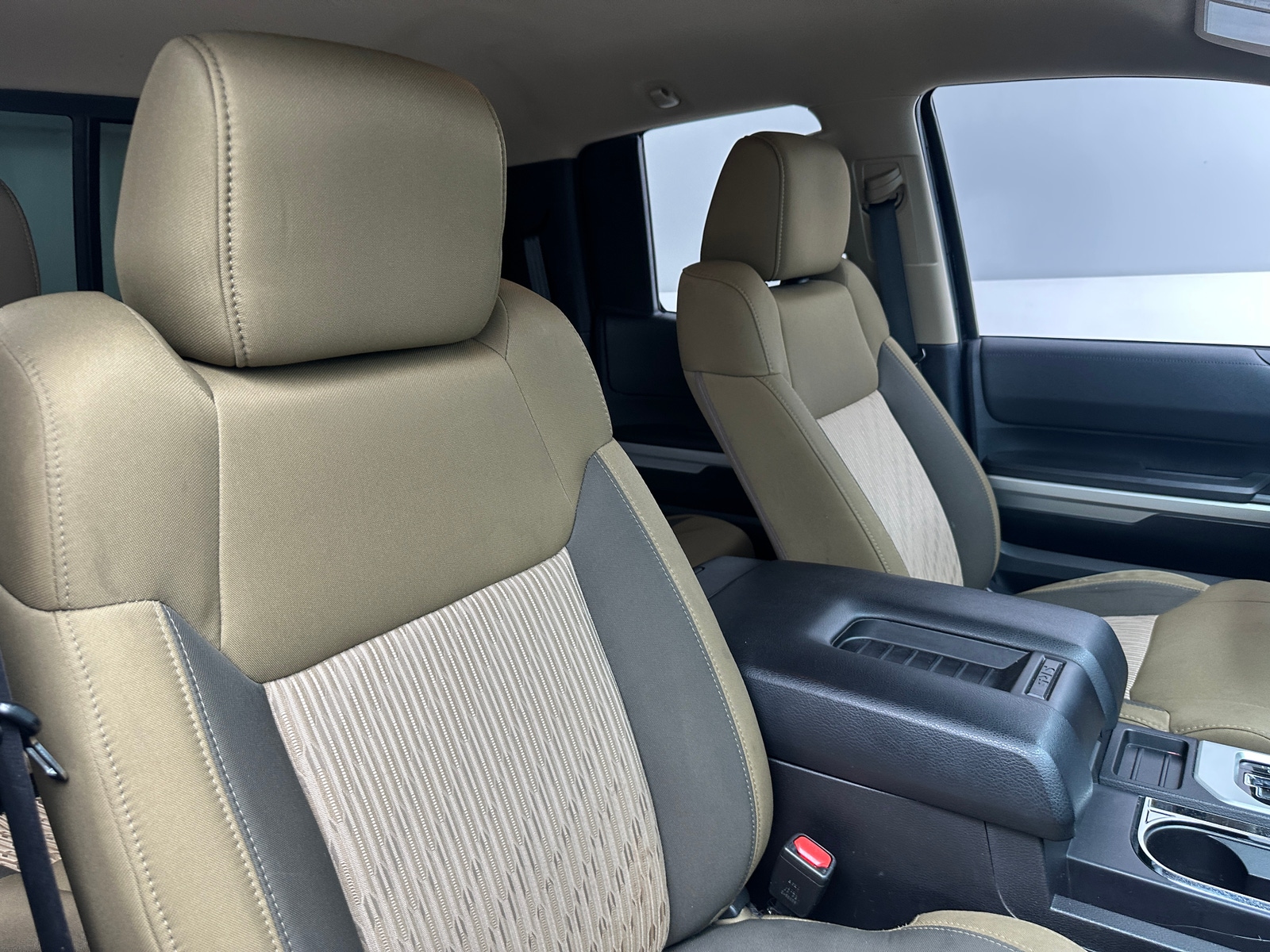 Thumbnail: 2015 Toyota Tundra - 2