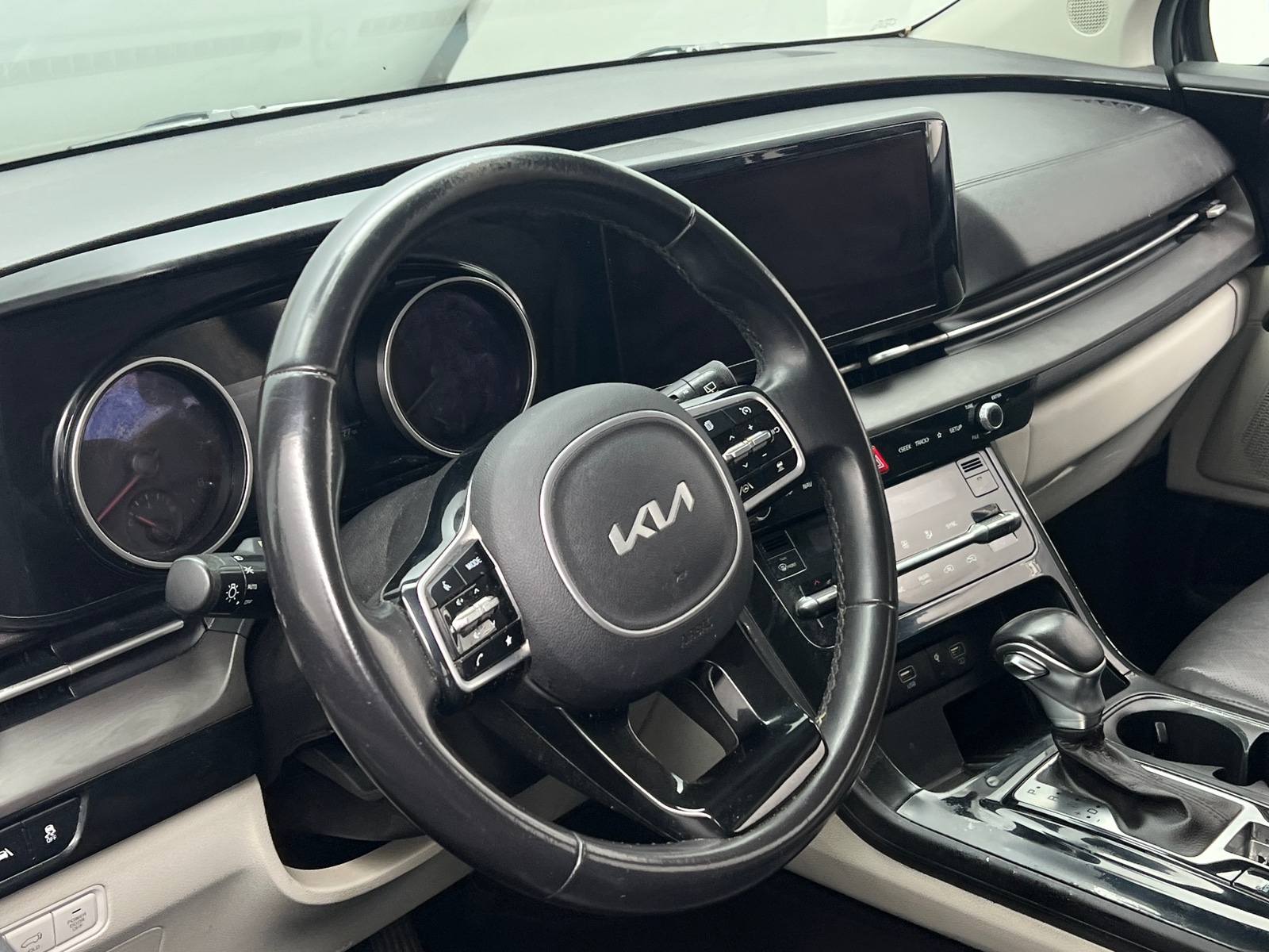 Thumbnail: 2022 Kia Carnival - 4