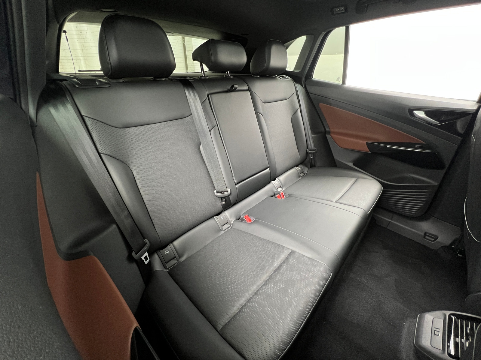 Thumbnail: 2022 Volkswagen ID.4 - 5