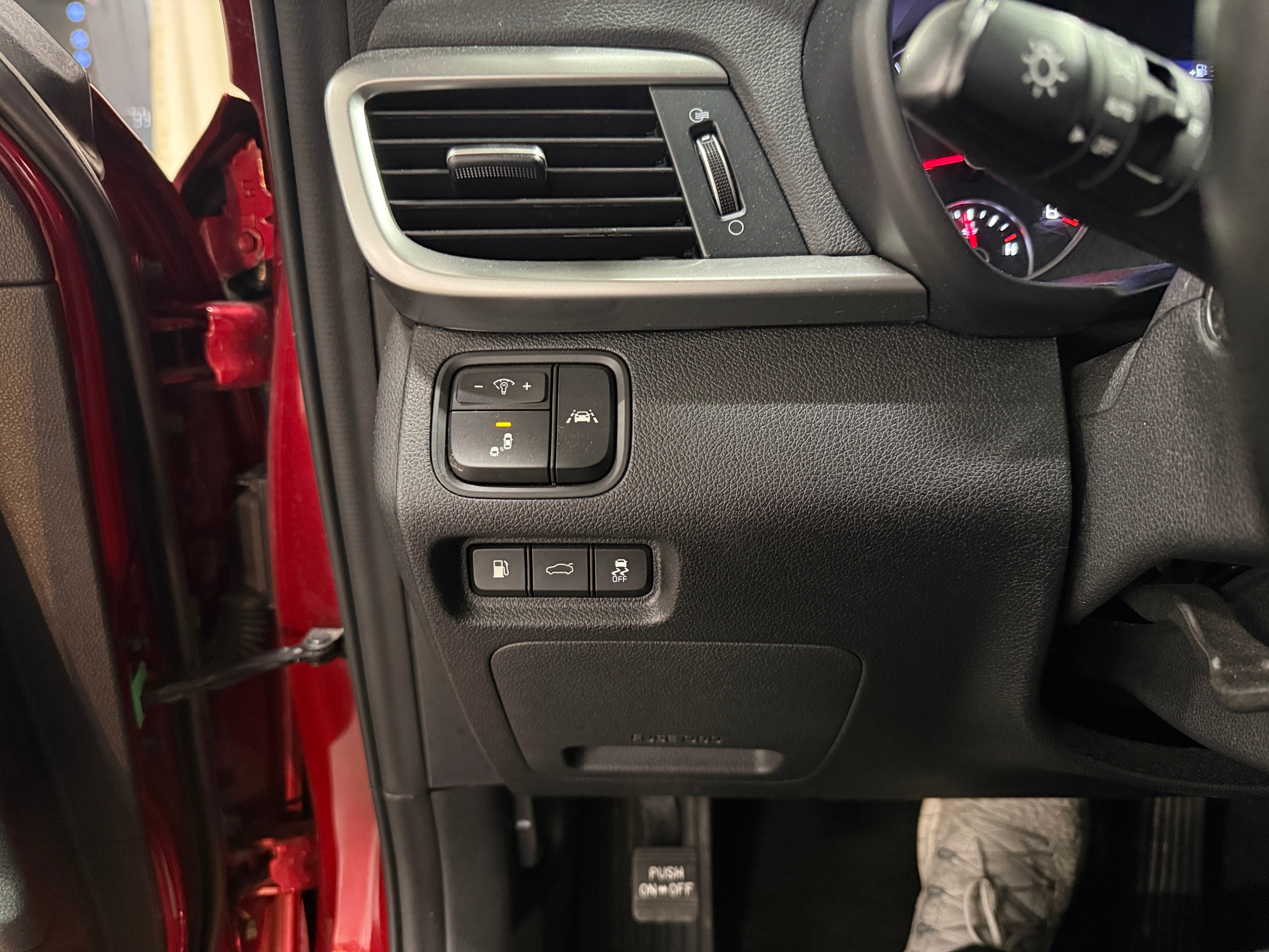 Used 2019 Kia Optima S with VIN 5XXGT4L39KG306571 for sale in Oak Creek, WI