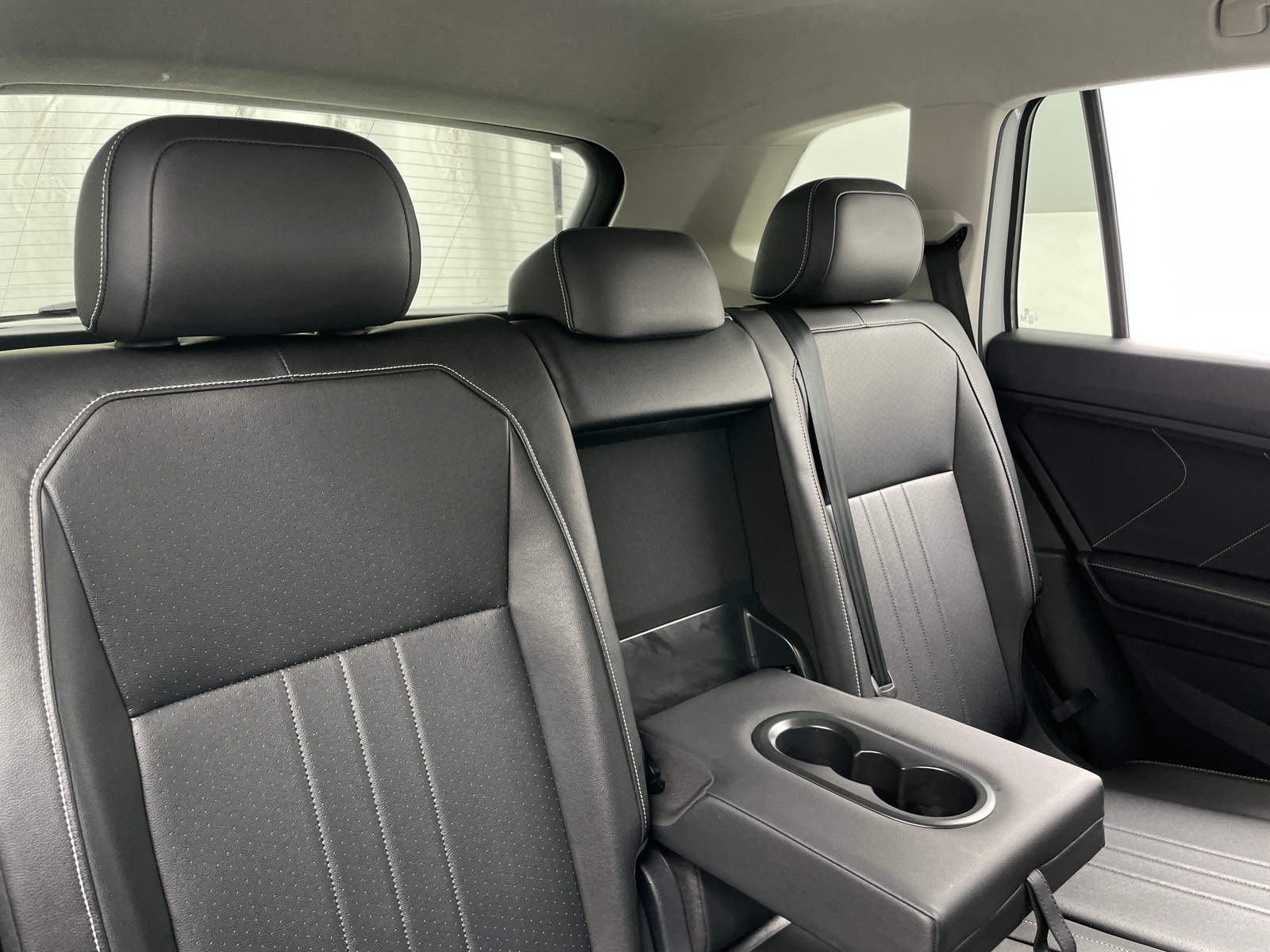 Thumbnail: 2024 Volkswagen Tiguan - 6