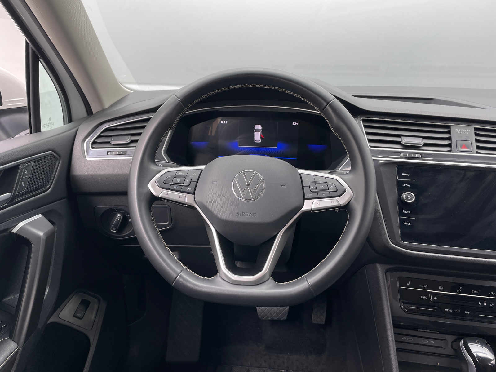 Thumbnail: 2024 Volkswagen Tiguan - 5