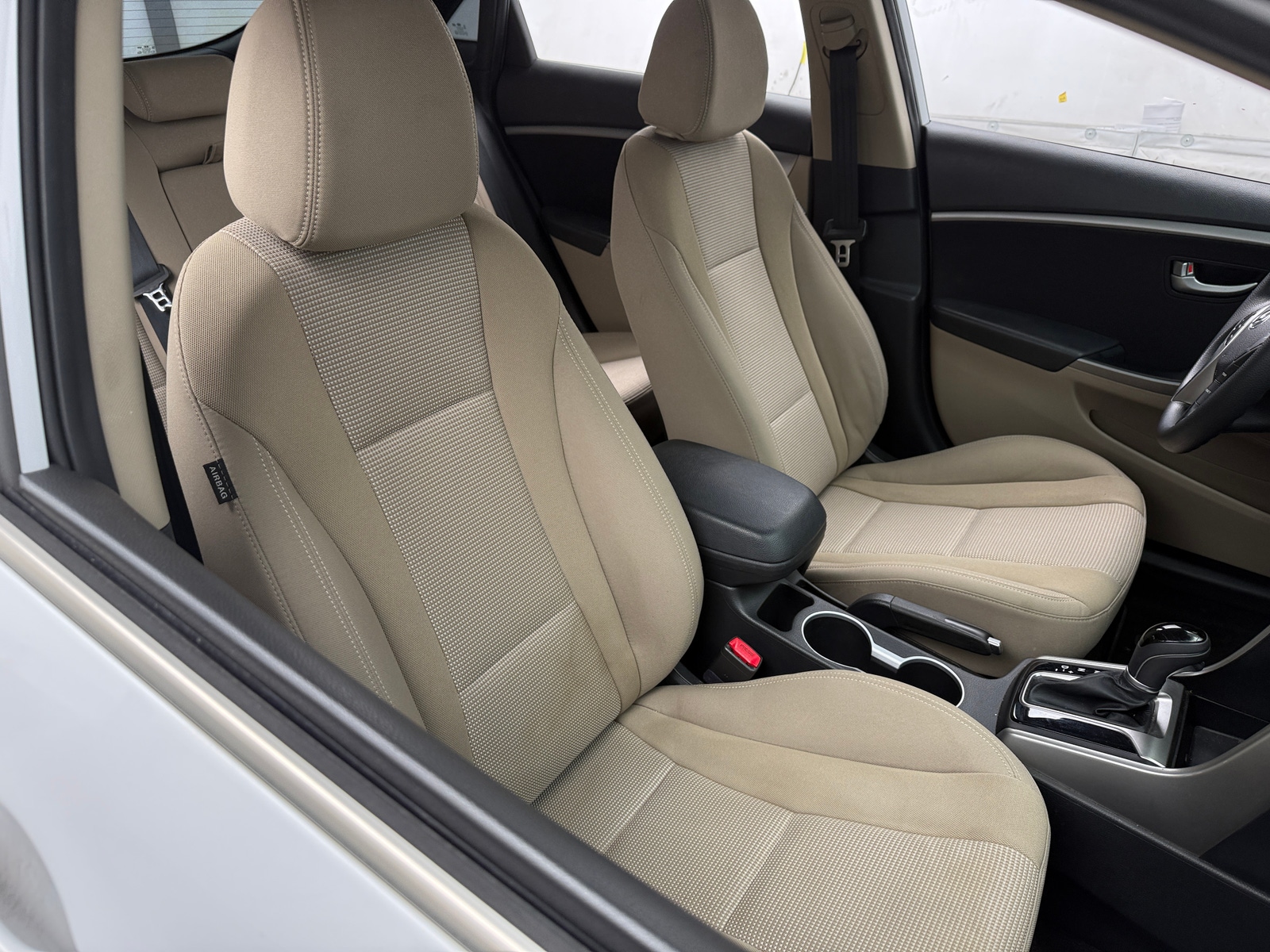 Thumbnail: 2017 Hyundai Elantra - 2