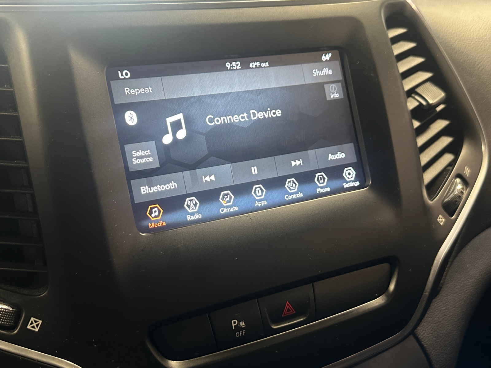 Thumbnail: 2019 Jeep Cherokee - 4