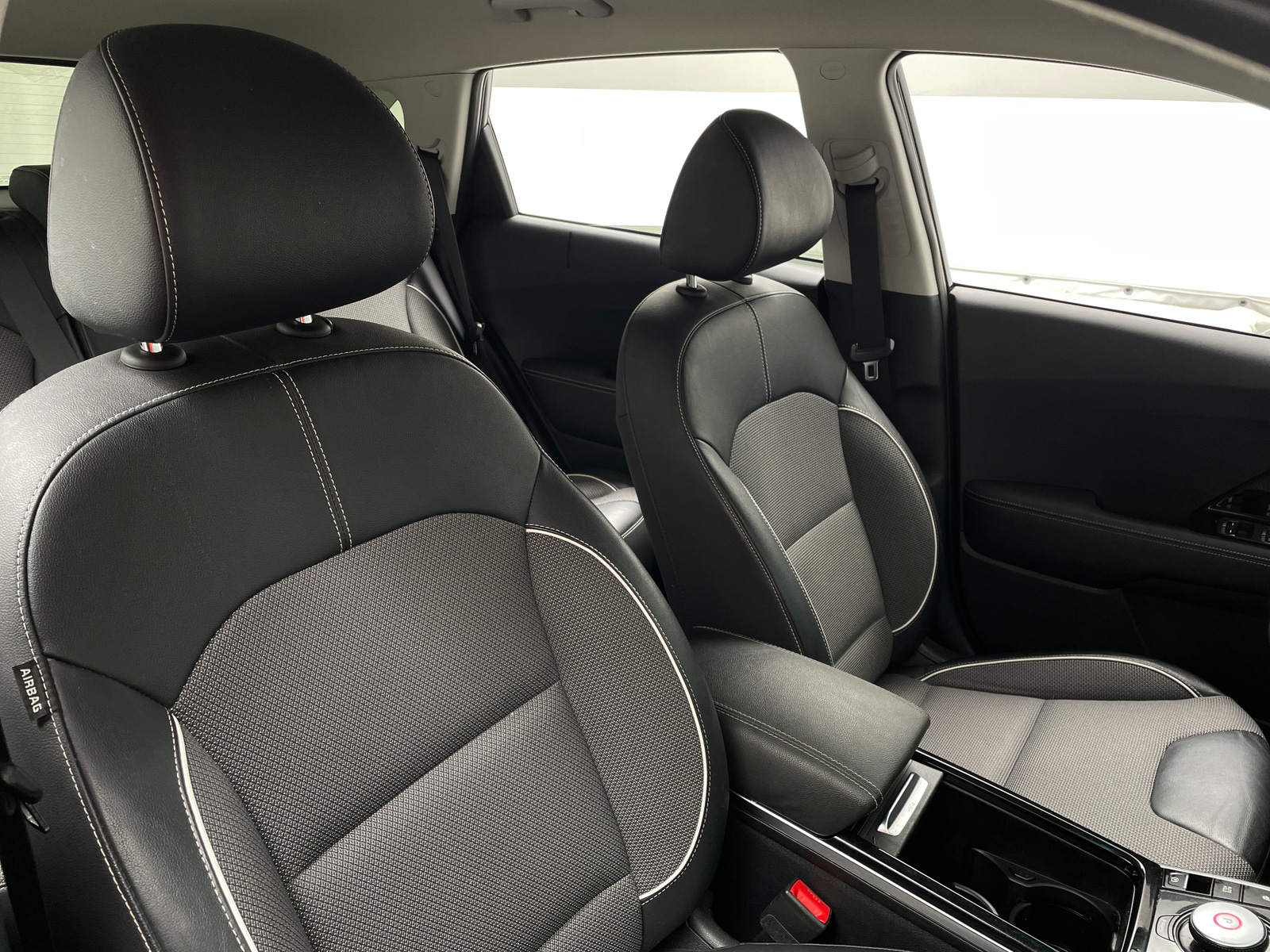 Thumbnail: 2020 Kia Niro - 2