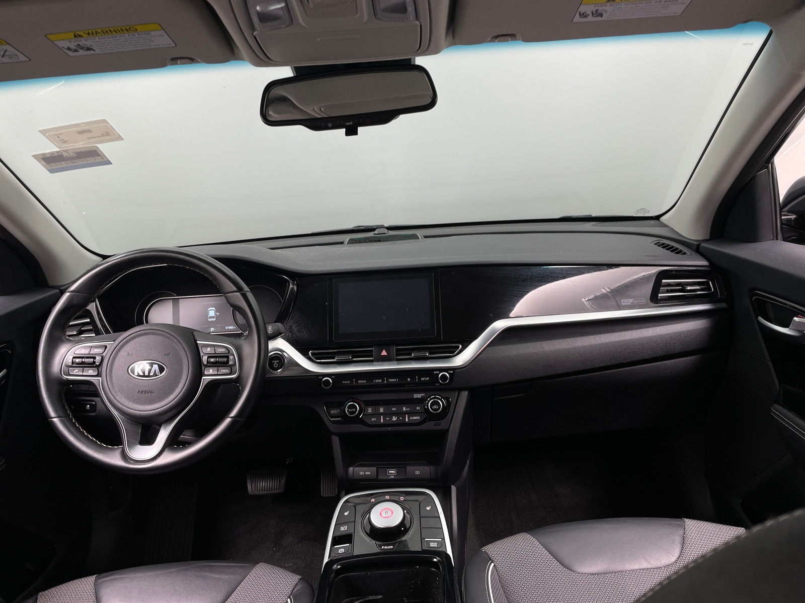 Thumbnail: 2020 Kia Niro - 3