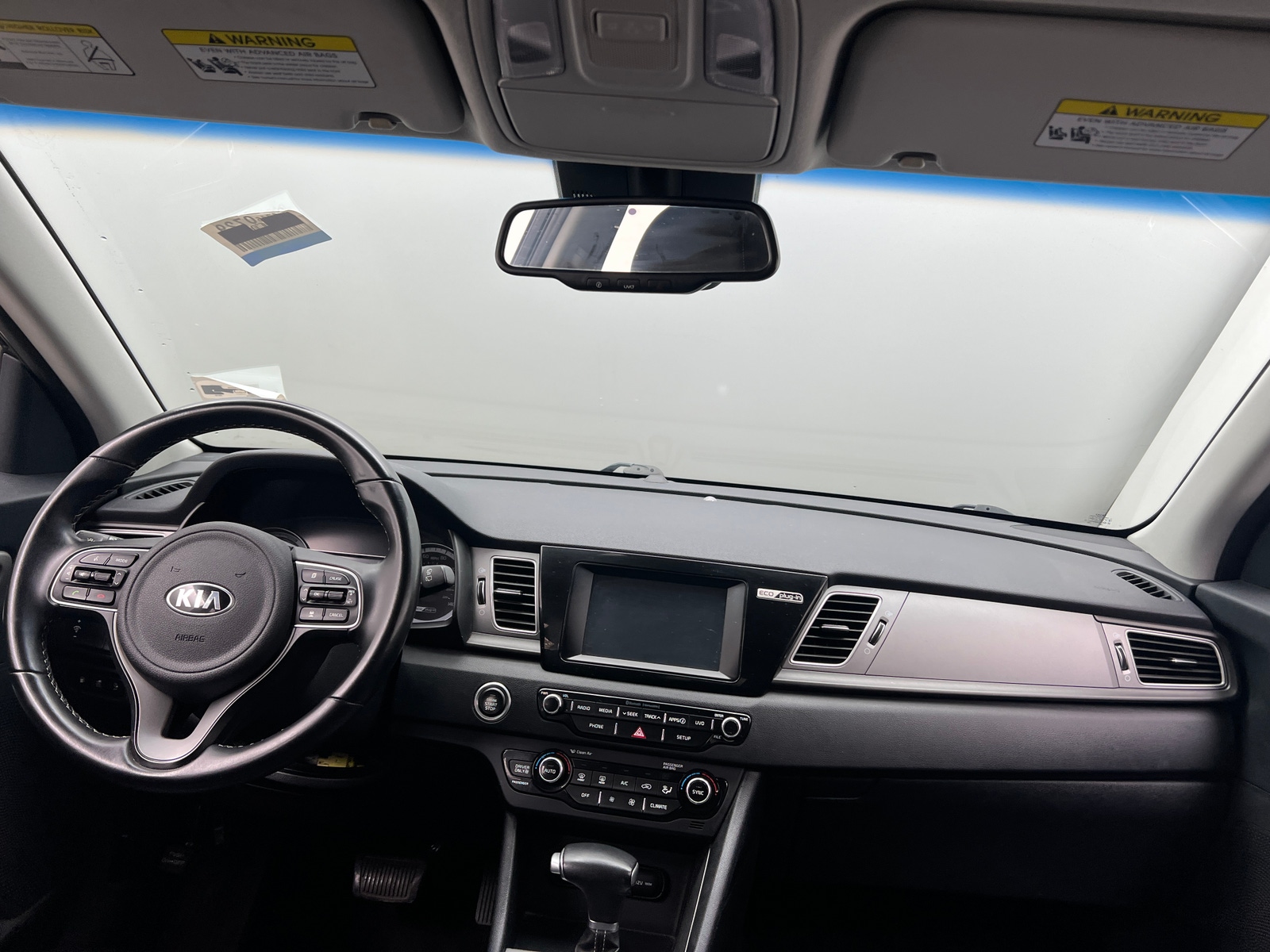 Thumbnail: 2018 Kia Niro - 3