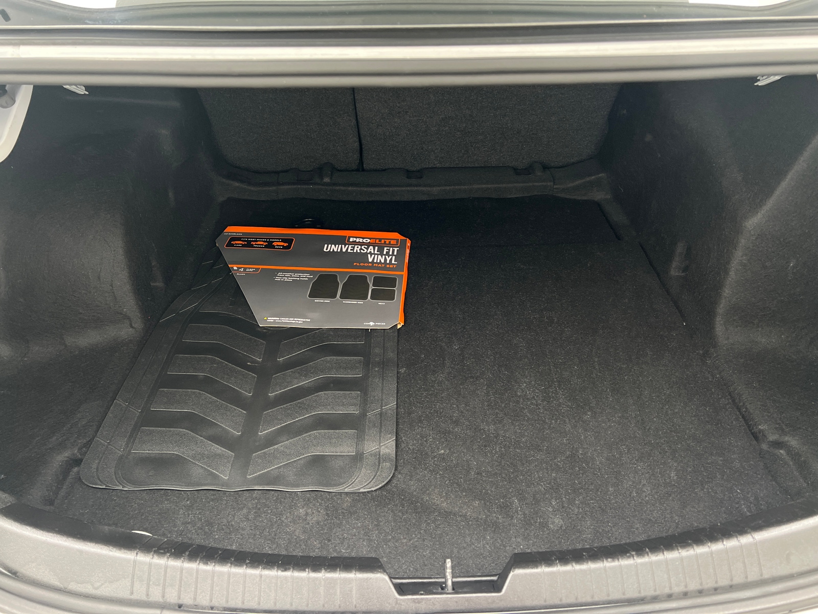 Thumbnail: 2023 Chevrolet Malibu - 7