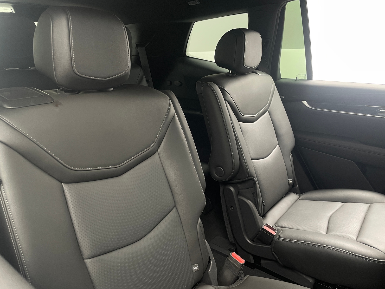 Thumbnail: 2025 Cadillac XT6 - 5