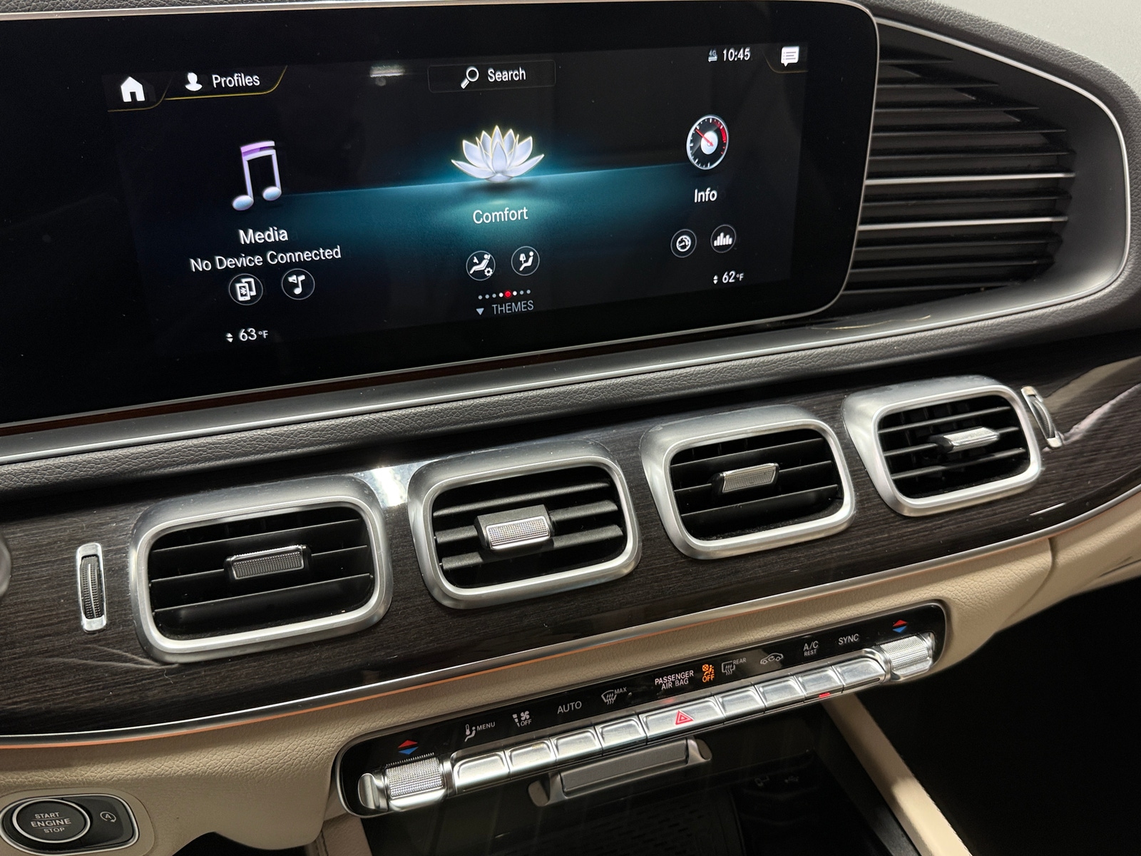 Thumbnail: 2020 Mercedes-Benz GLE - 3