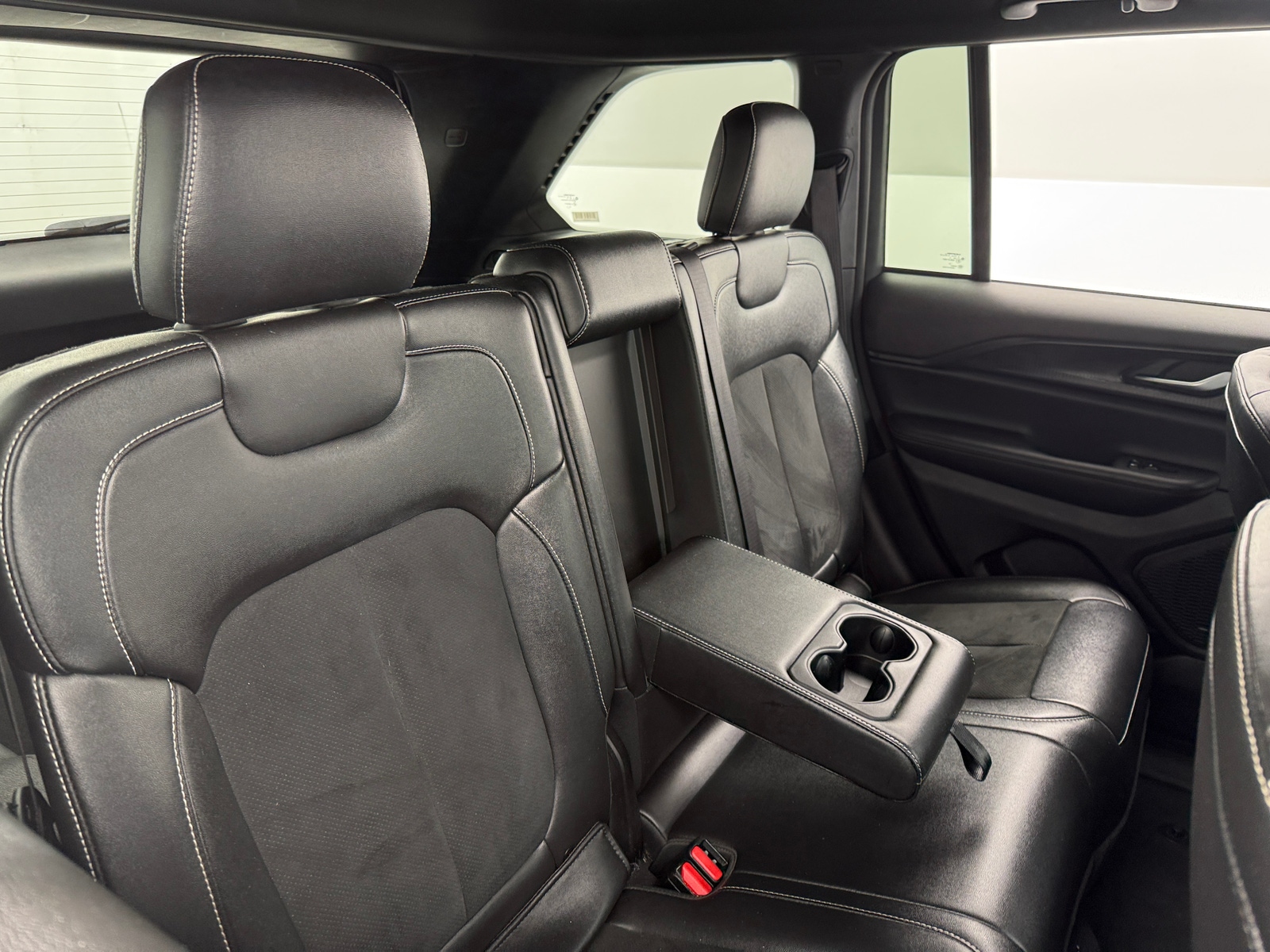 Thumbnail: 2024 Jeep Grand Cherokee - 6