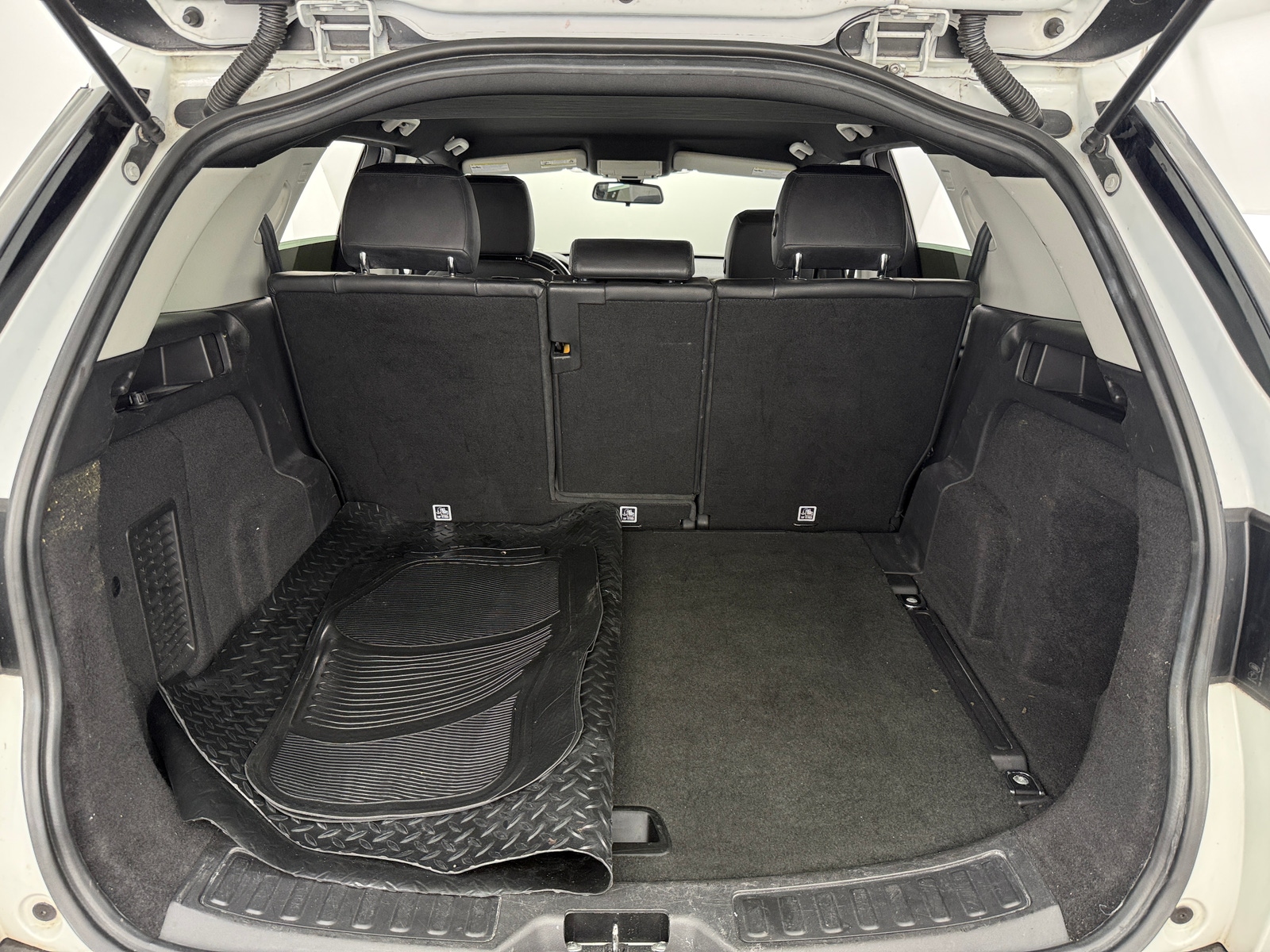 Thumbnail: 2018 Land Rover Discovery Sport - 6