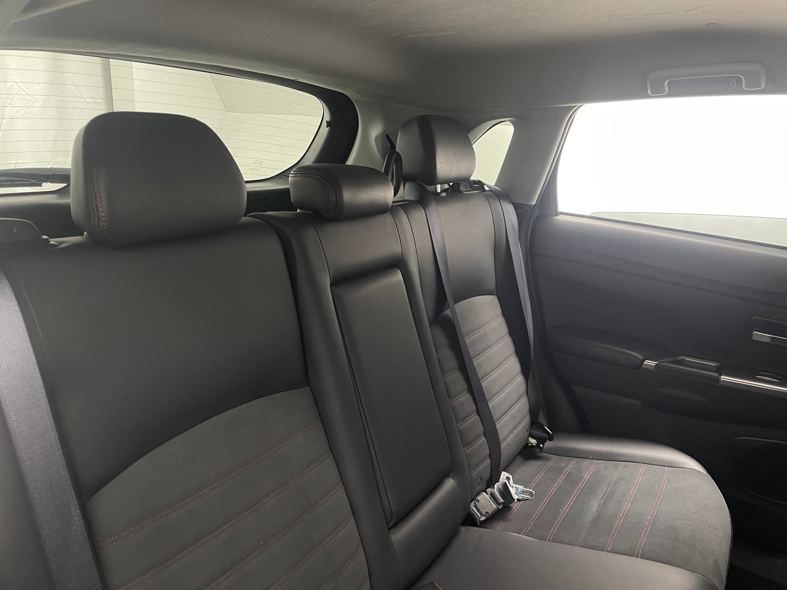 Thumbnail: 2024 Mitsubishi Outlander Sport - 5