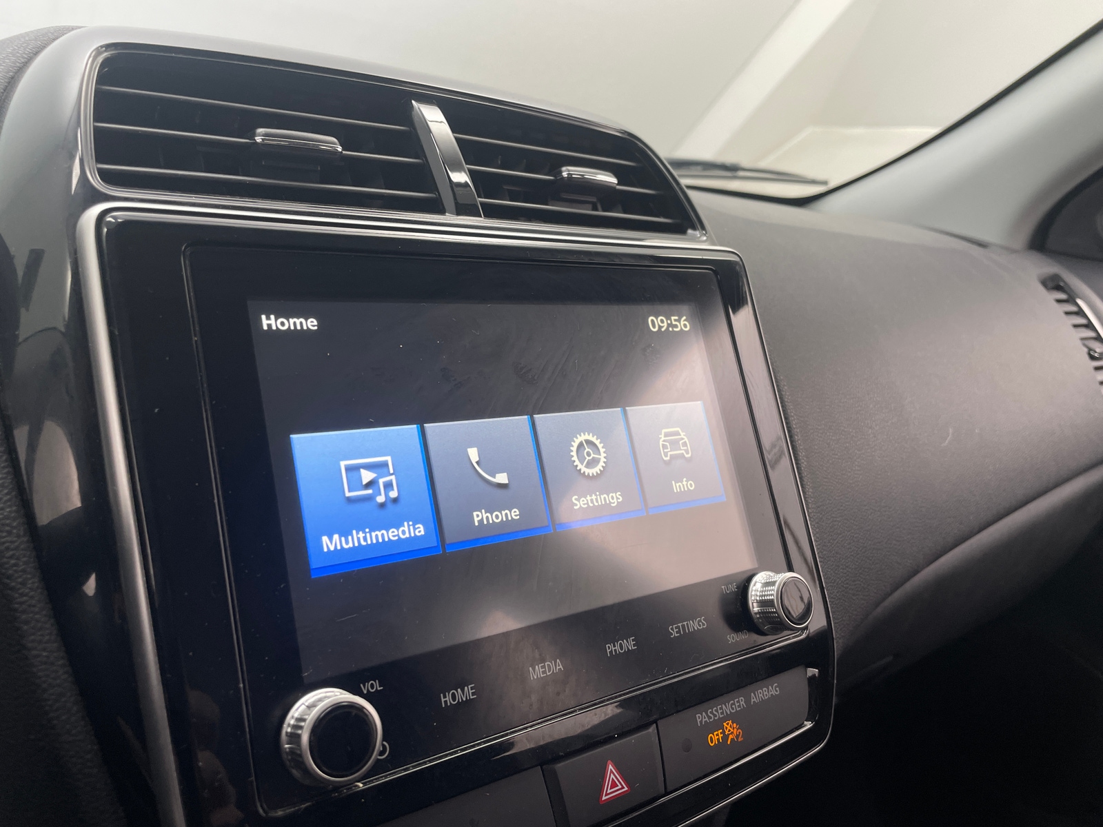 Thumbnail: 2024 Mitsubishi Outlander Sport - 3