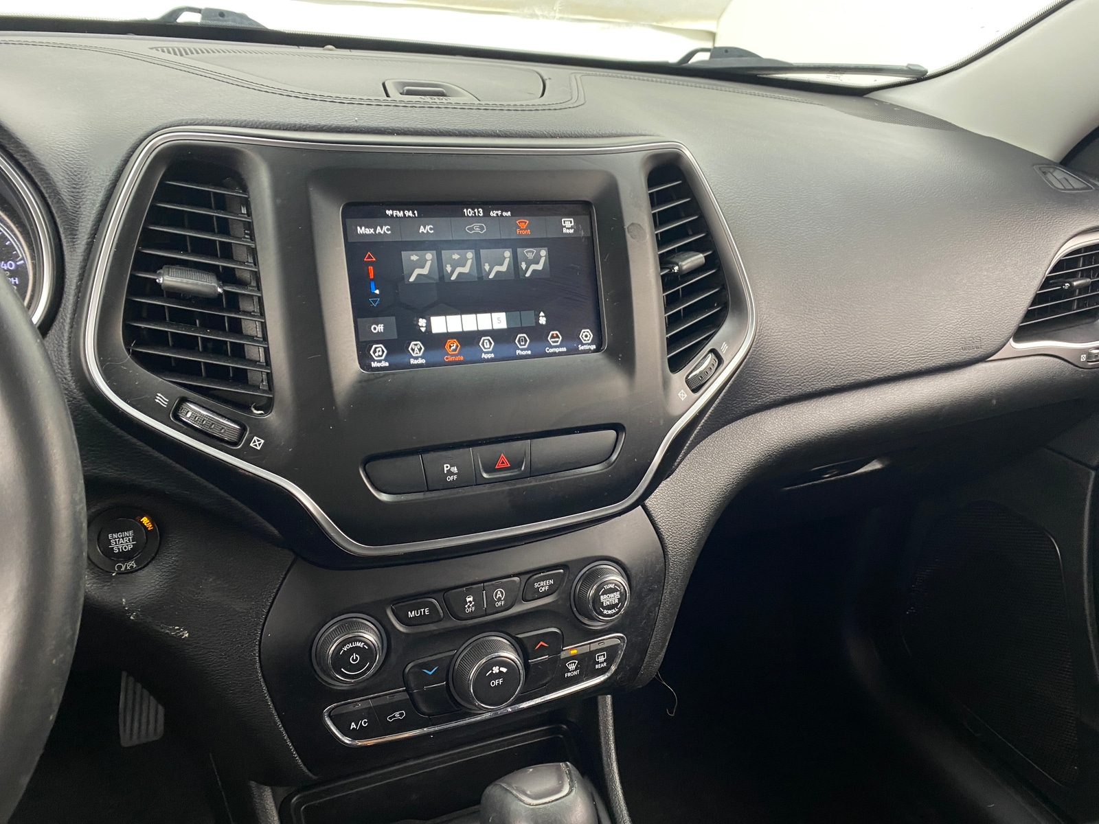 Thumbnail: 2019 Jeep Cherokee - 3