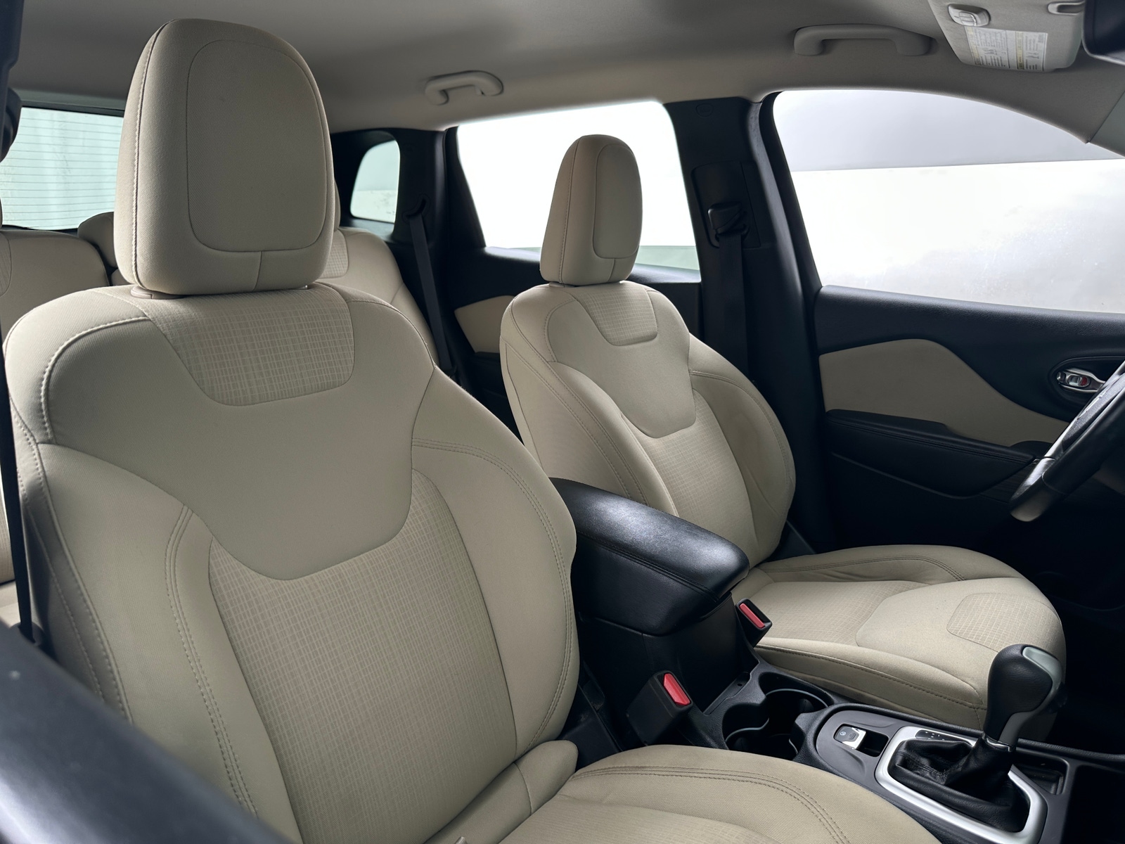 Thumbnail: 2016 Jeep Cherokee - 2