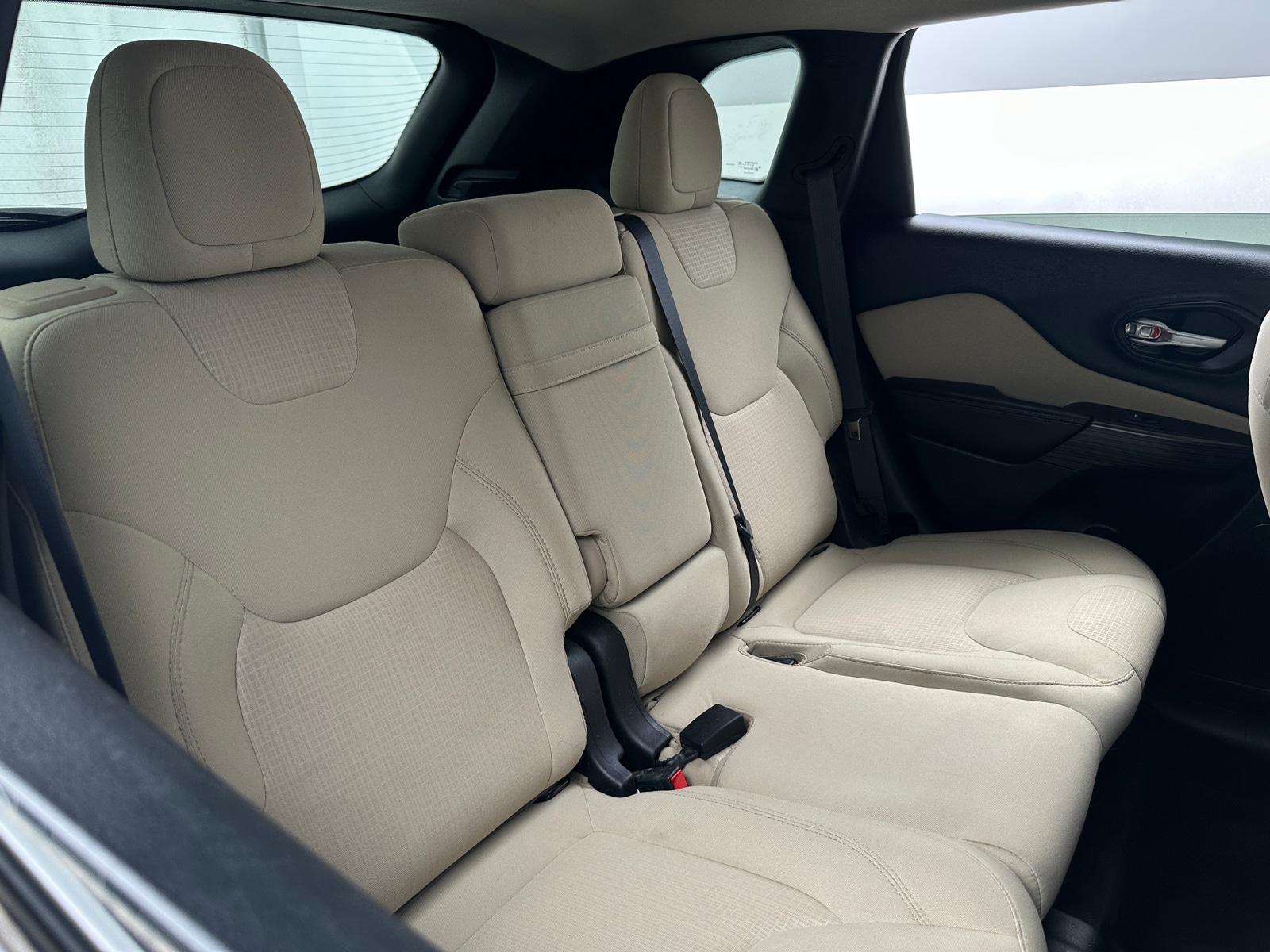 Thumbnail: 2016 Jeep Cherokee - 6