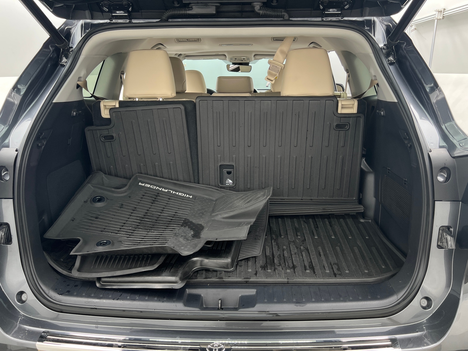 Thumbnail: 2020 Toyota Highlander - 6