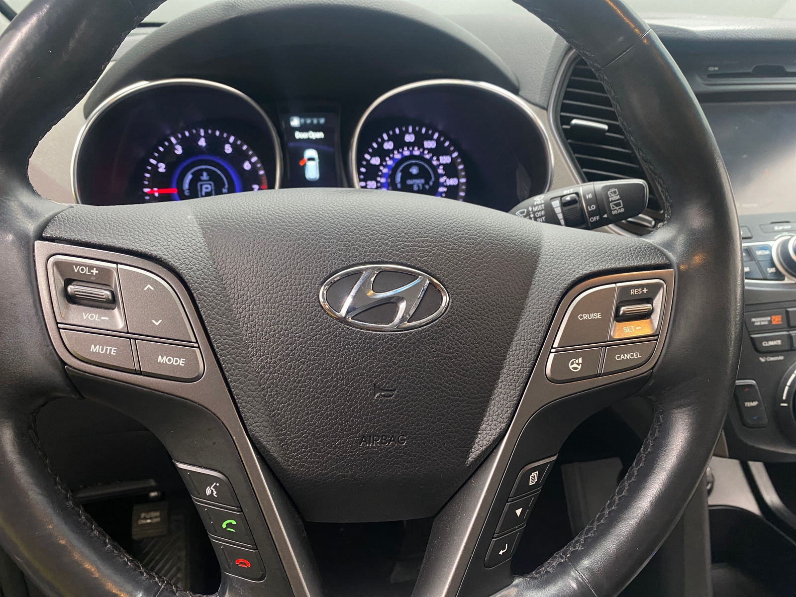 Thumbnail: 2014 Hyundai Santa Fe - 4