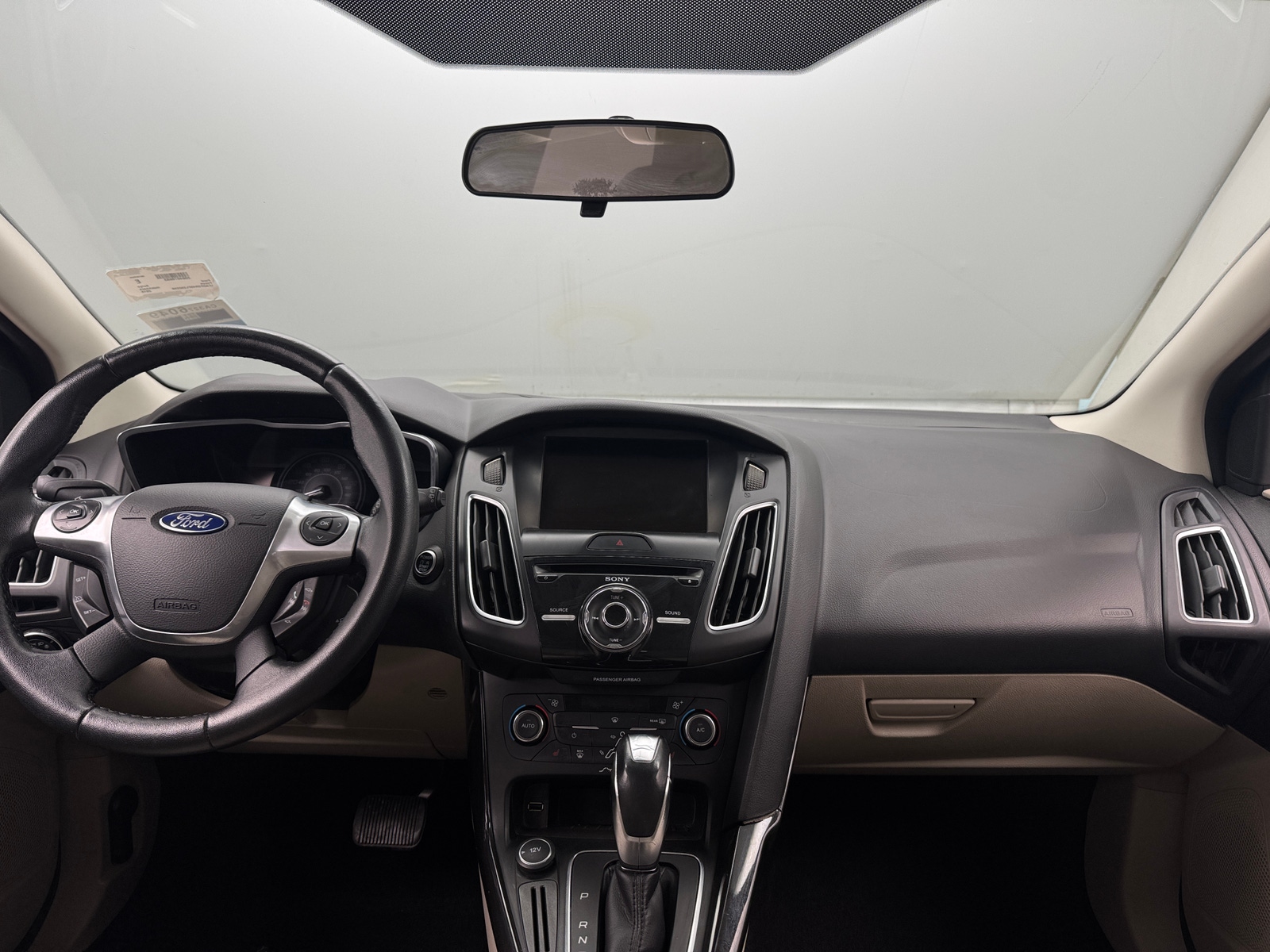 Thumbnail: 2015 Ford Focus - 2