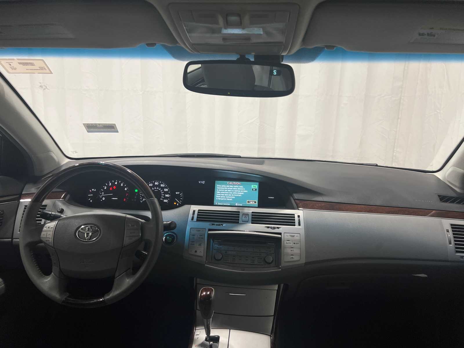 Thumbnail: 2010 Toyota Avalon - 2