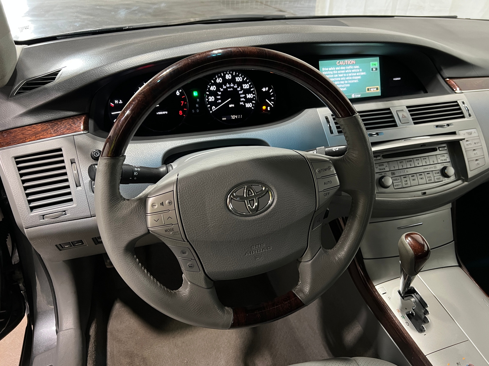 Thumbnail: 2010 Toyota Avalon - 4