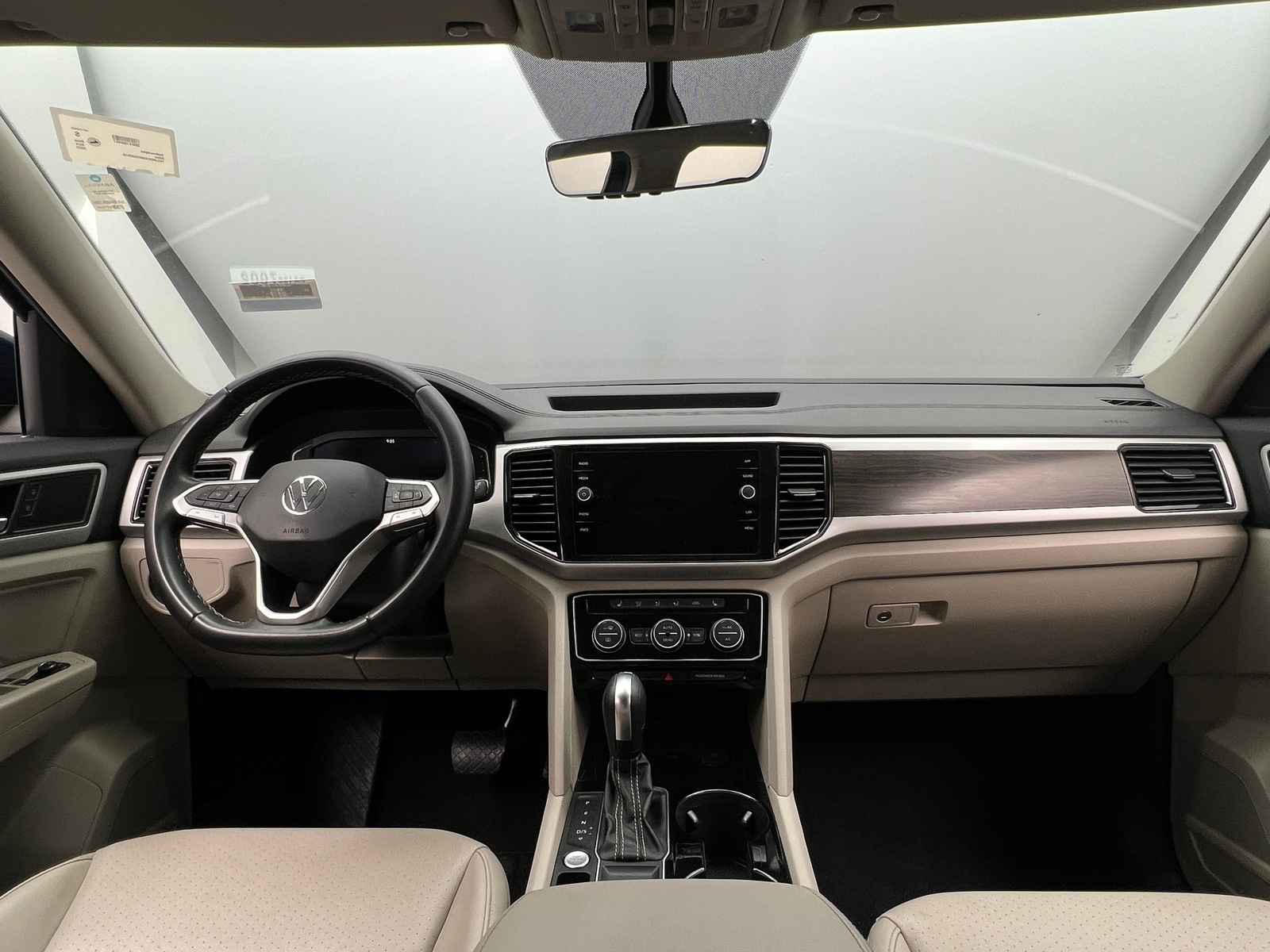 Thumbnail: 2022 Volkswagen Atlas - 2