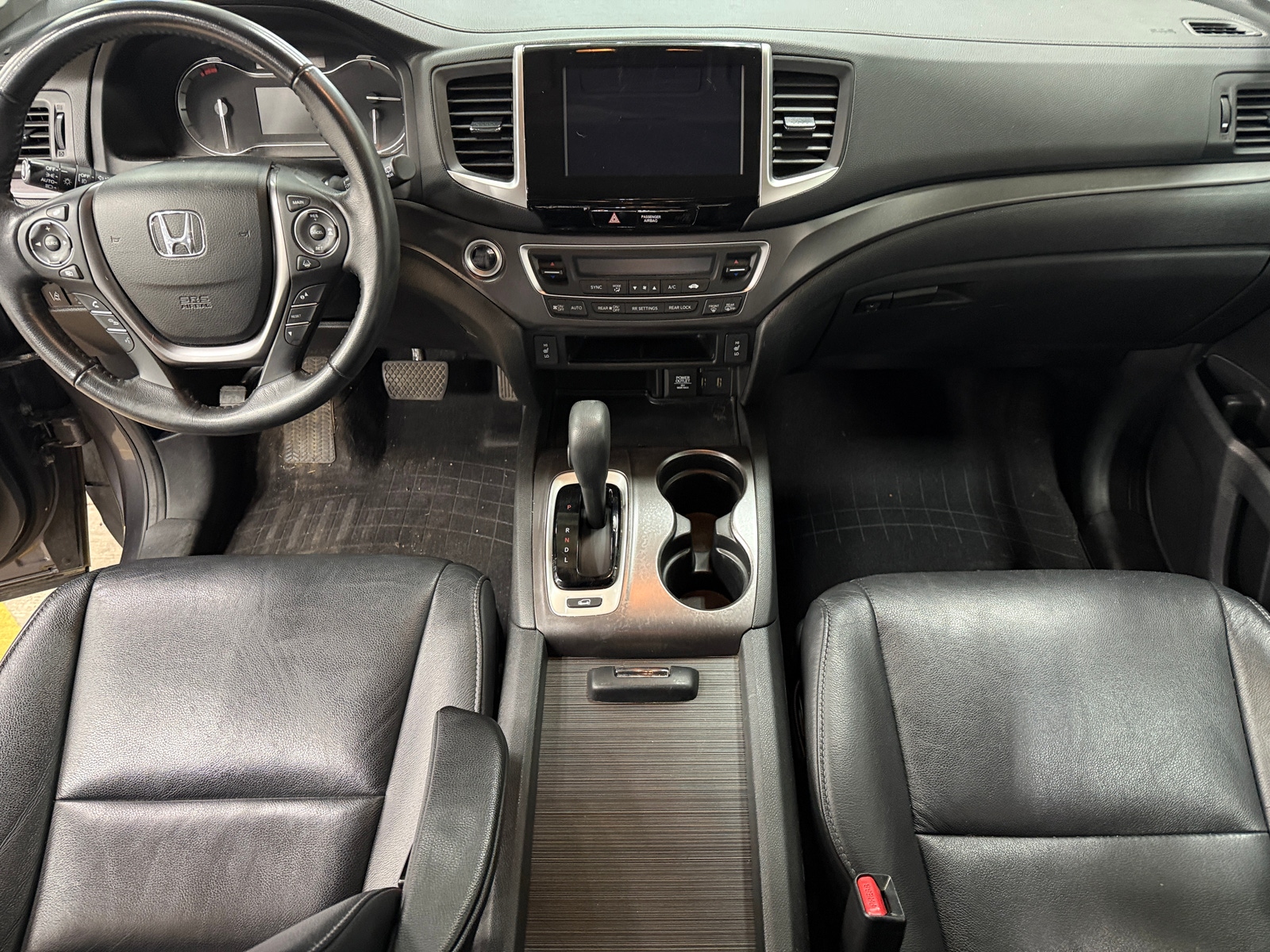 Thumbnail: 2017 Honda Pilot - 2