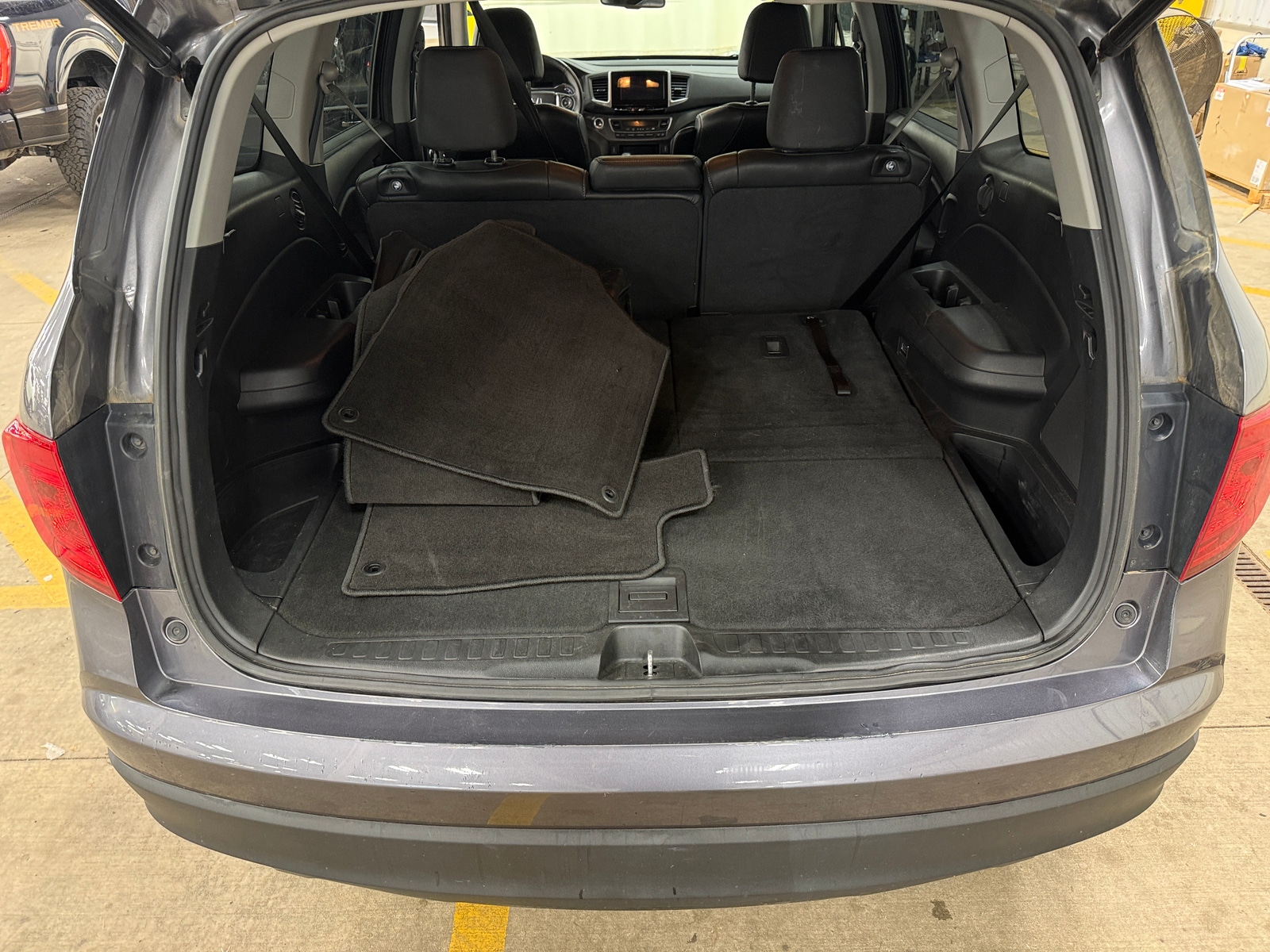 Thumbnail: 2017 Honda Pilot - 6