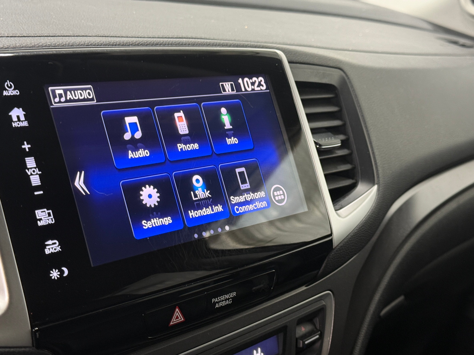 Thumbnail: 2017 Honda Pilot - 3