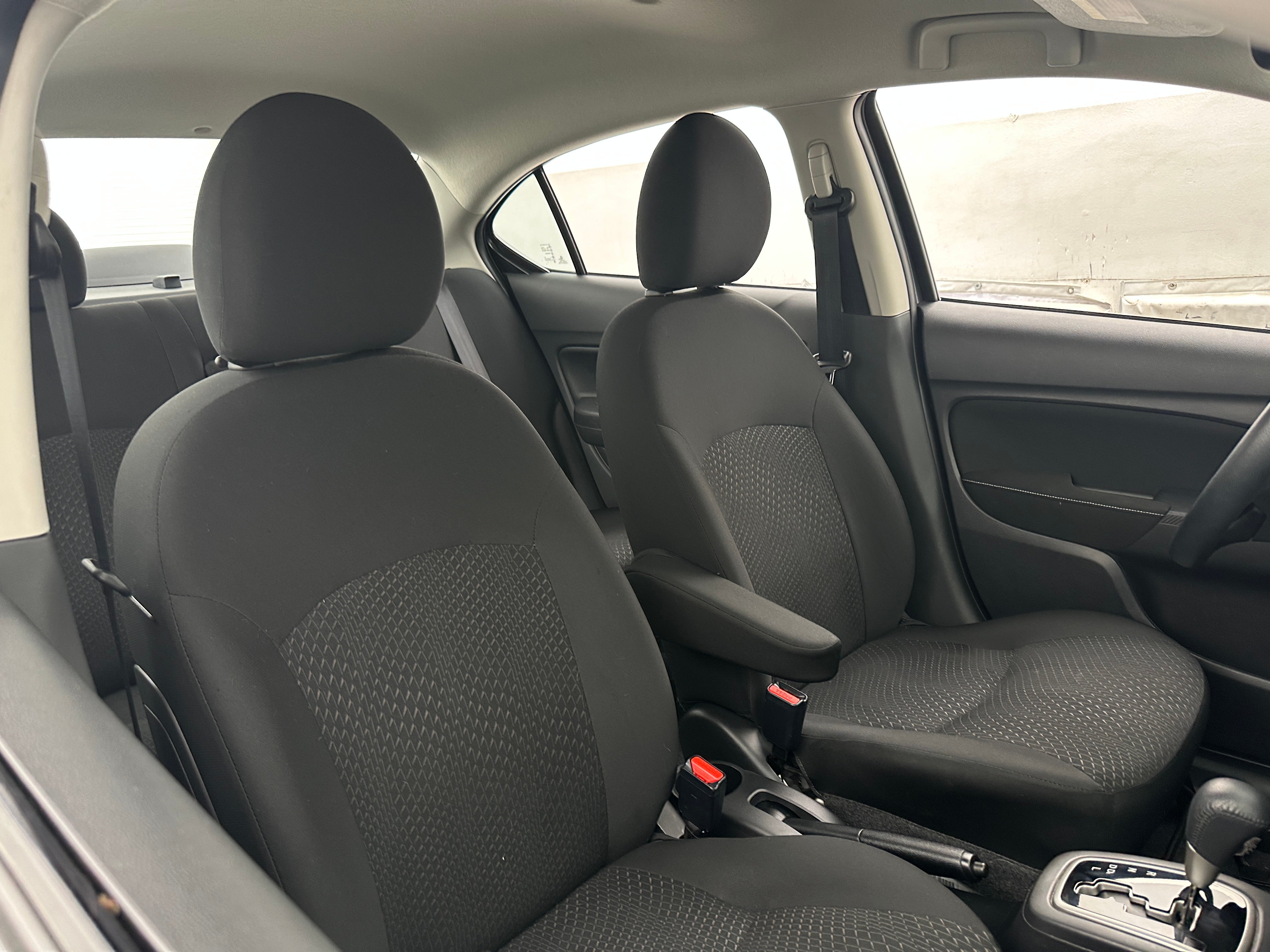 2024 Mitsubishi Mirage G4