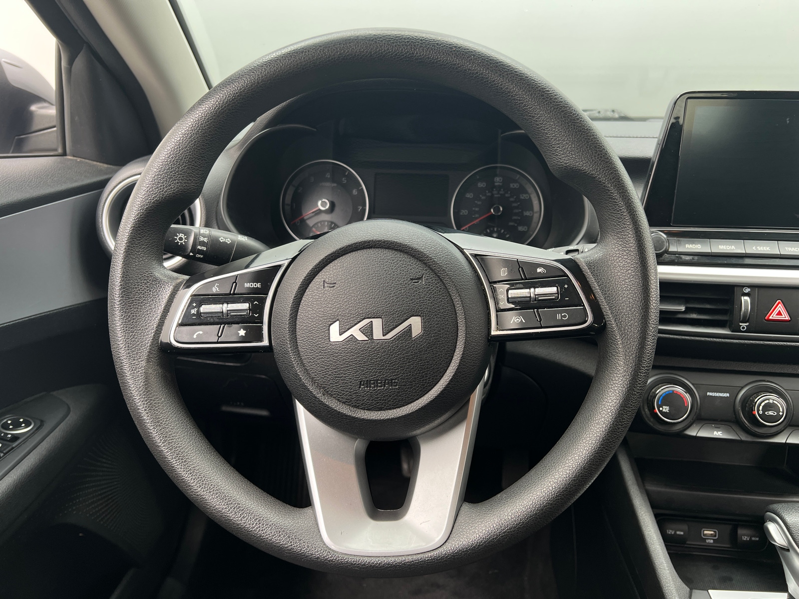 Thumbnail: 2023 Kia Forte - 5