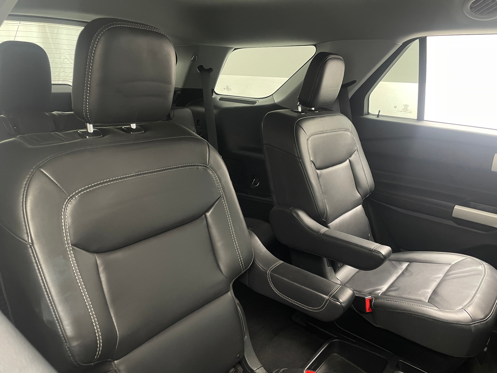 Thumbnail: 2021 Ford Explorer - 6