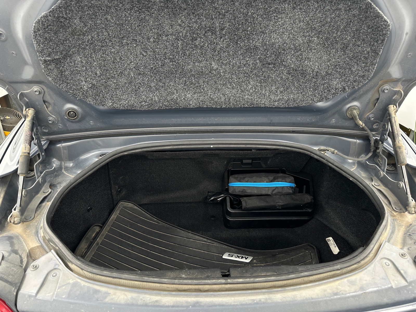 Thumbnail: 2020 Mazda MX-5 Miata - 5