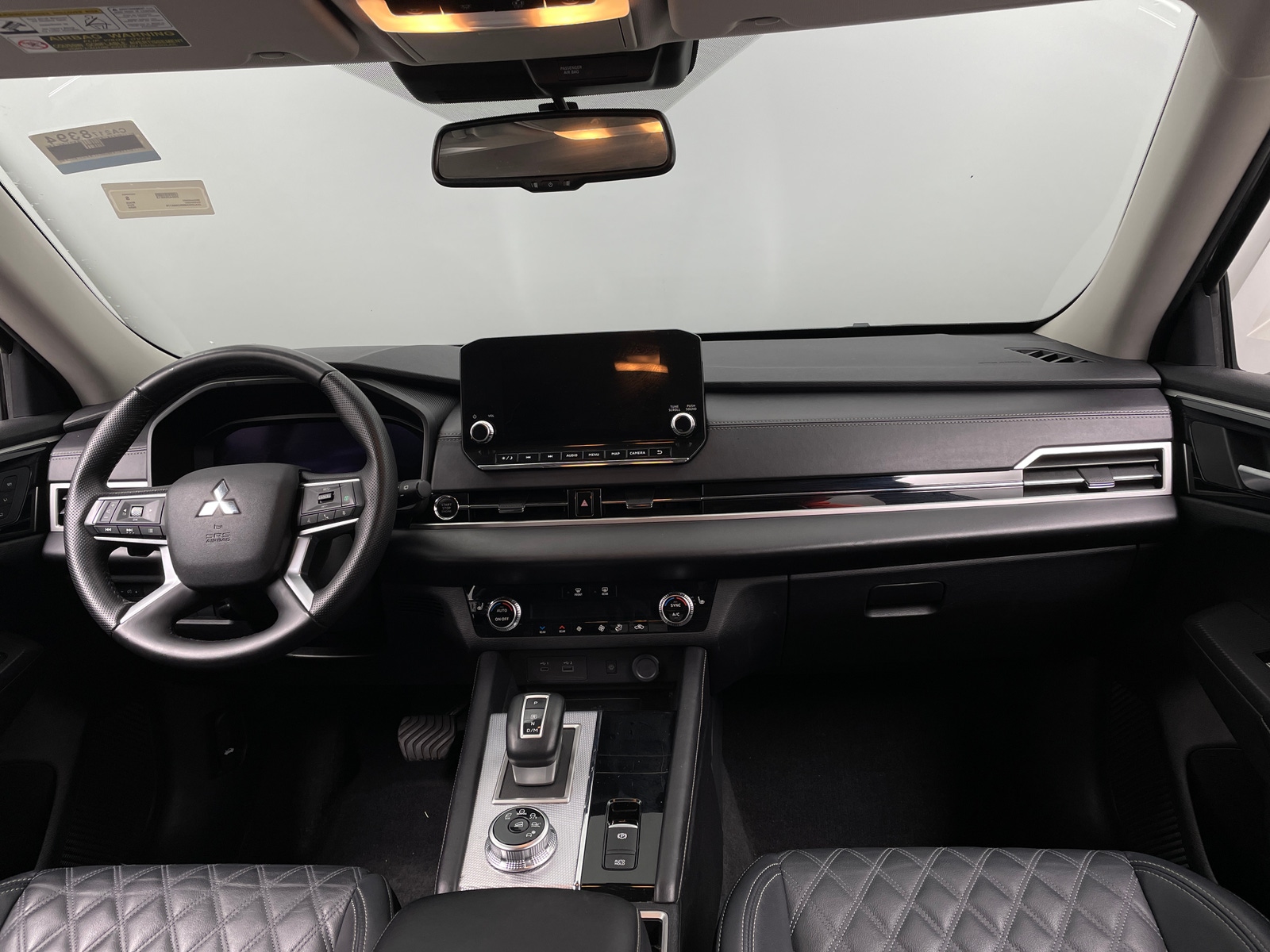 Thumbnail: 2024 Mitsubishi Outlander - 2