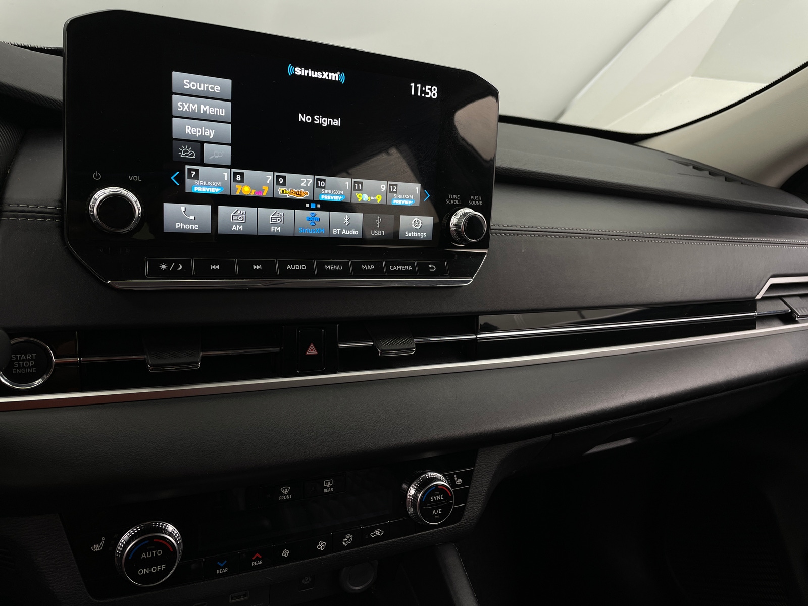 Thumbnail: 2024 Mitsubishi Outlander - 3