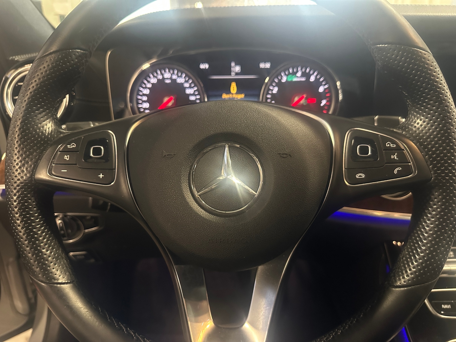 Thumbnail: 2017 Mercedes-Benz E-Class - 4