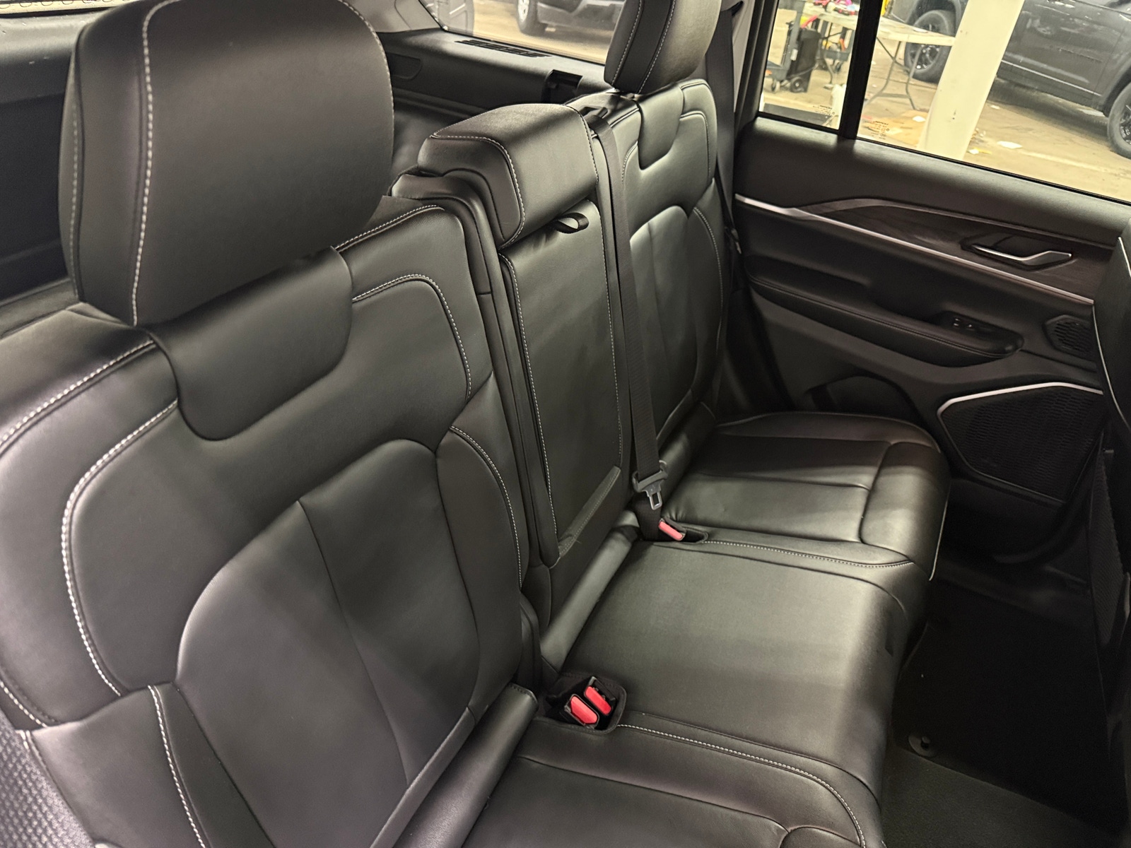 Thumbnail: 2022 Jeep Grand Cherokee - 5