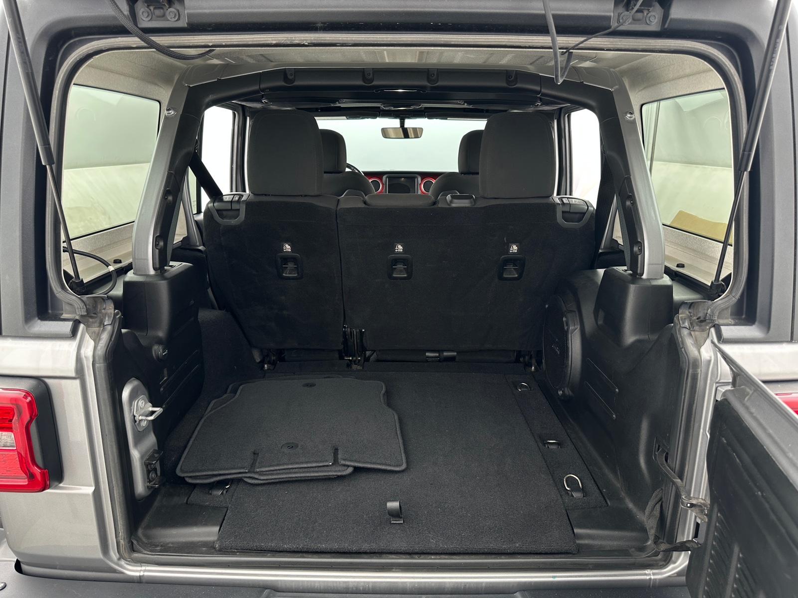 Thumbnail: 2018 Jeep Wrangler - 7