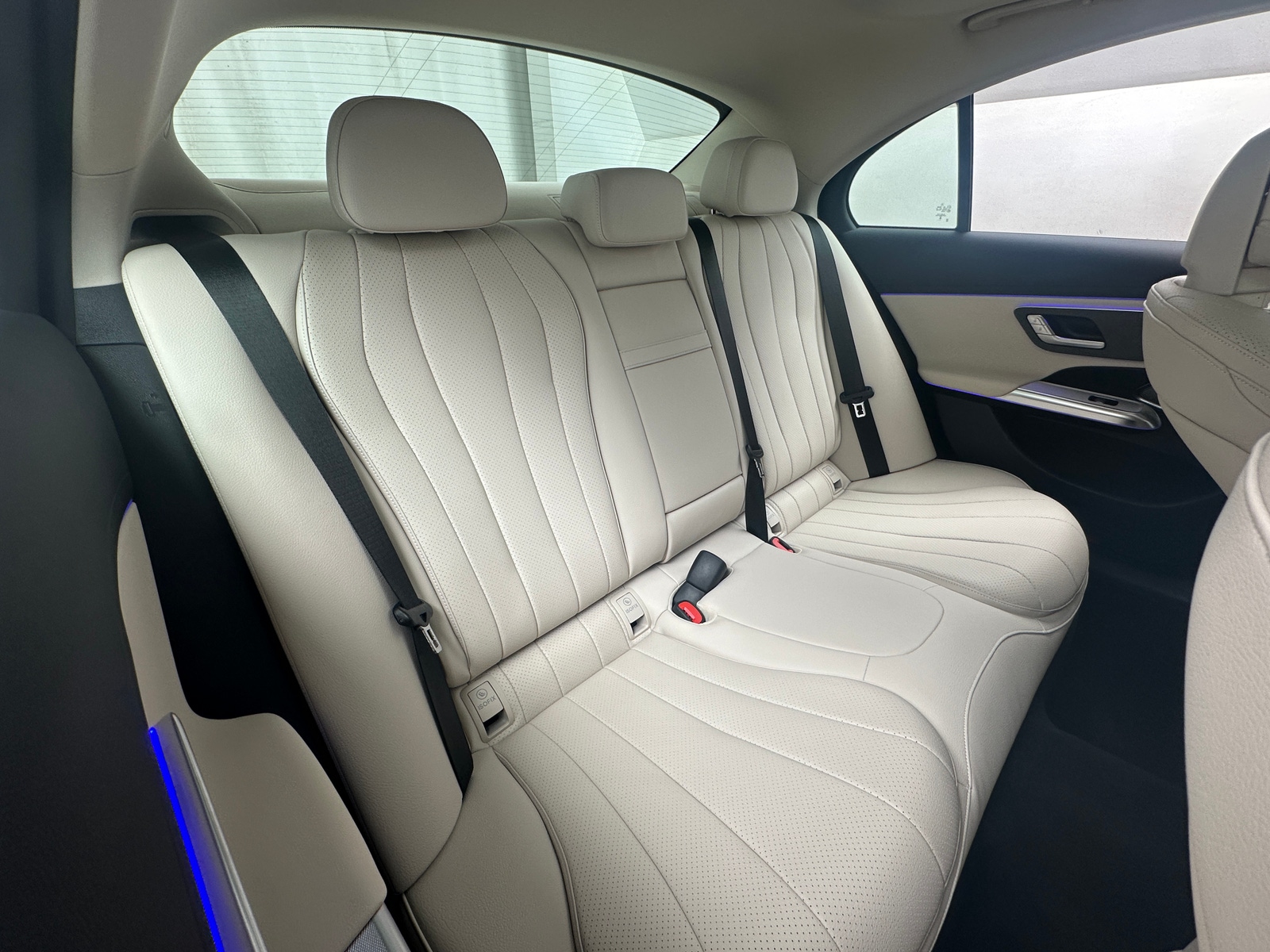 Thumbnail: 2025 Mercedes-Benz E-Class - 5