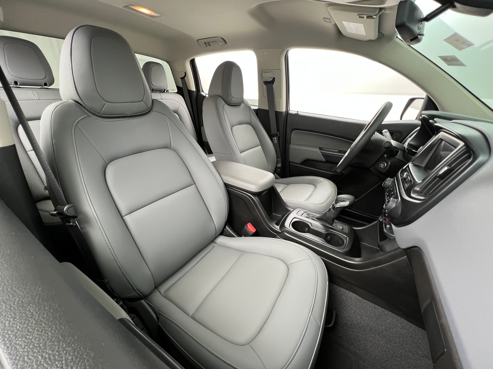 Thumbnail: 2022 Chevrolet Colorado - 2