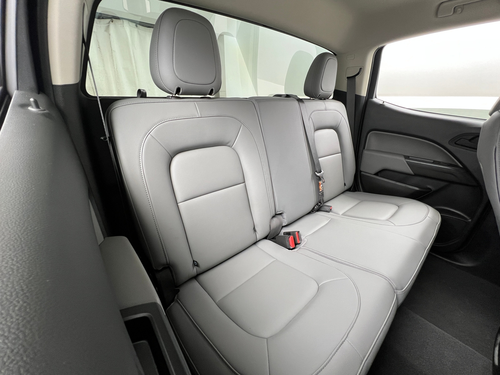 Thumbnail: 2022 Chevrolet Colorado - 6