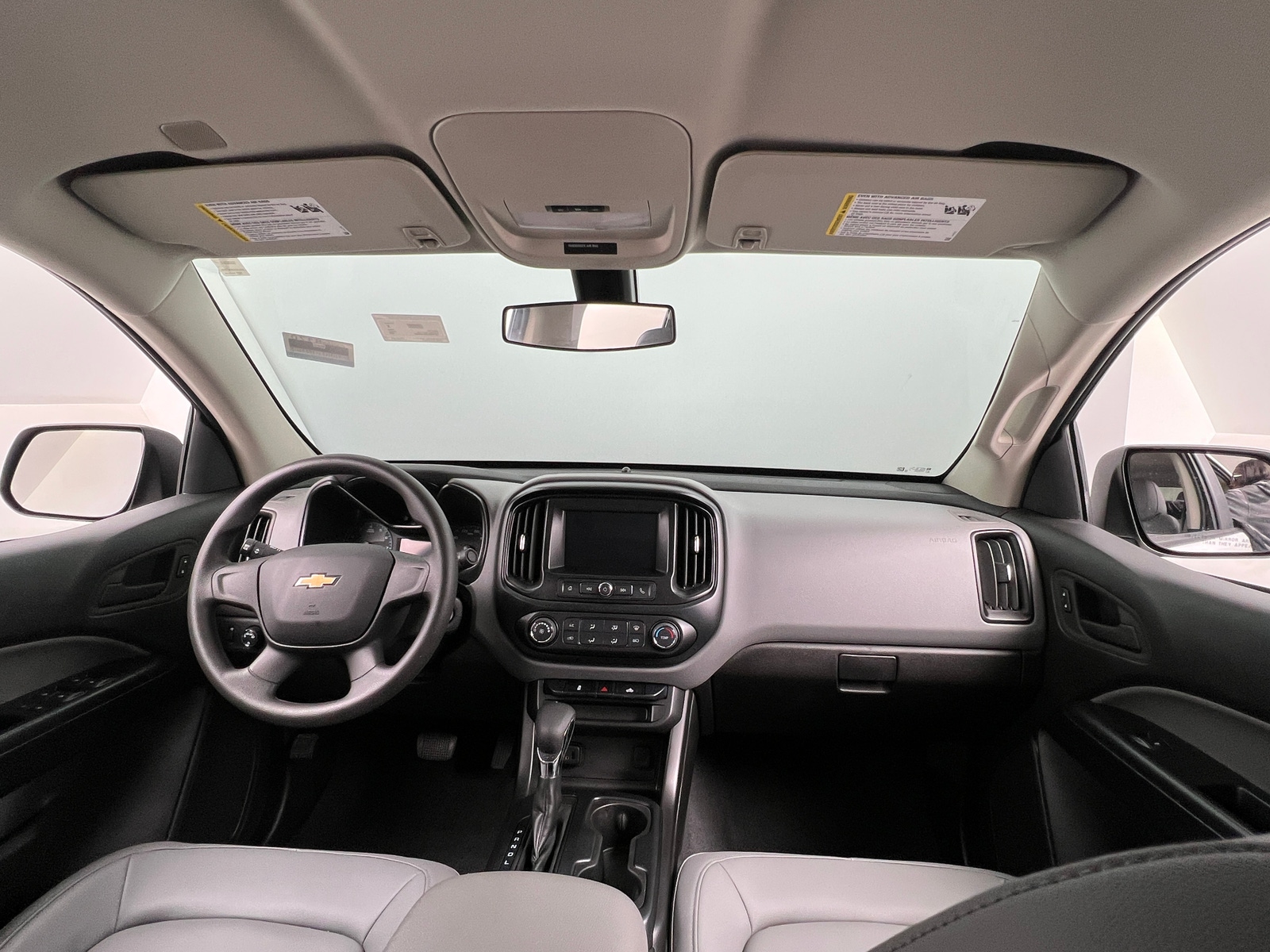 Thumbnail: 2022 Chevrolet Colorado - 3