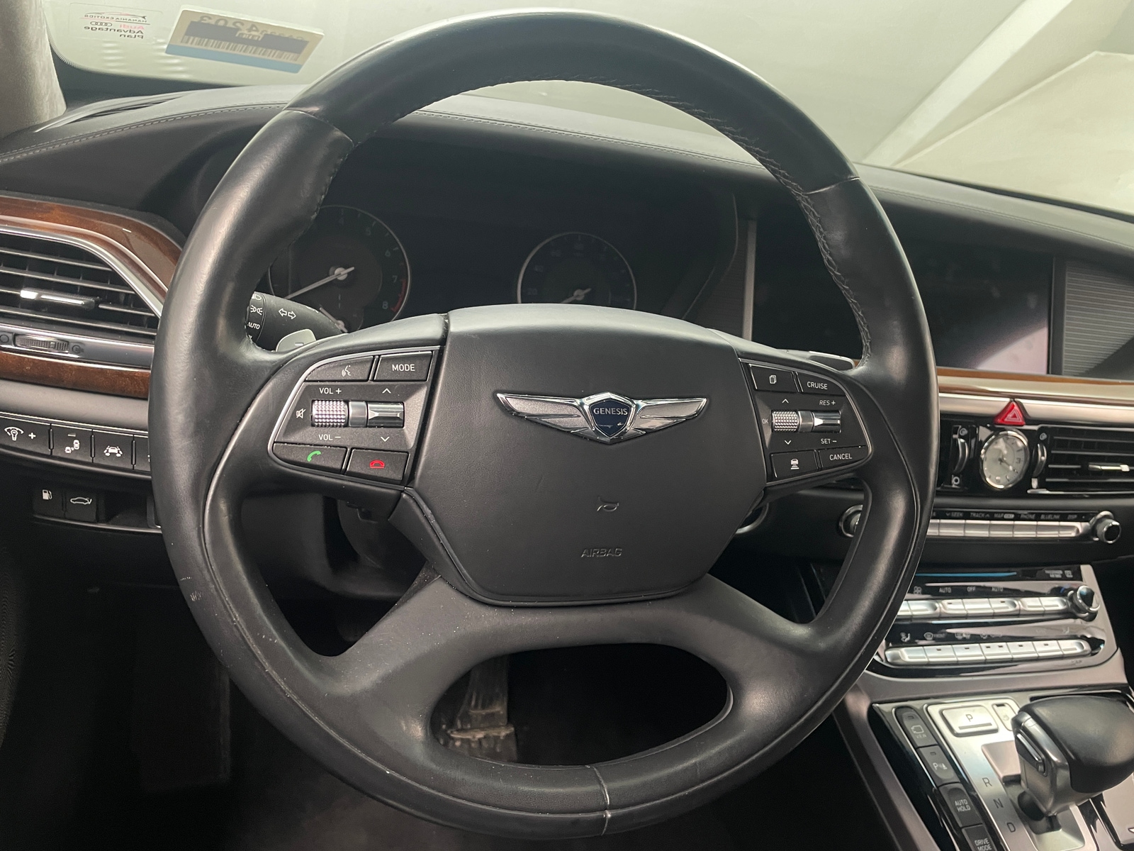 Thumbnail: 2017 Genesis G90 - 4