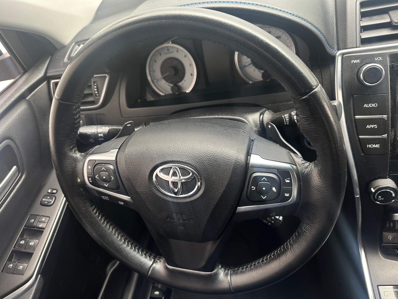 Thumbnail: 2016 Toyota Camry - 5