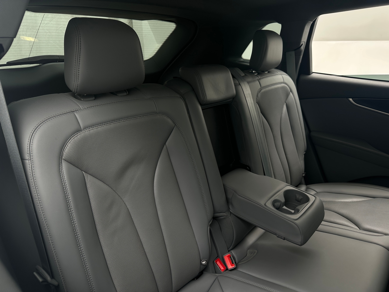 Thumbnail: 2022 Lincoln Nautilus - 5