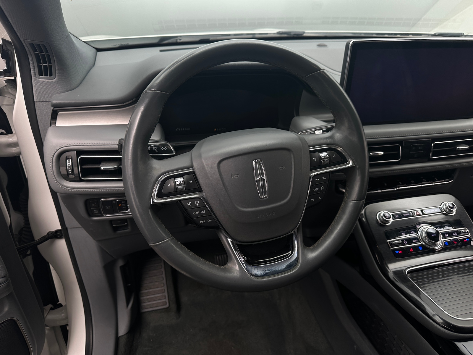 Thumbnail: 2022 Lincoln Nautilus - 4