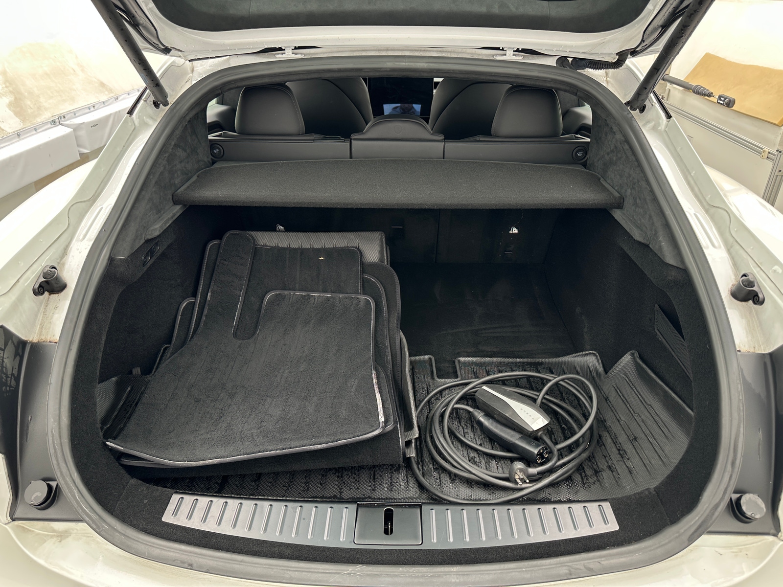 Thumbnail: 2023 Tesla Model S - 6