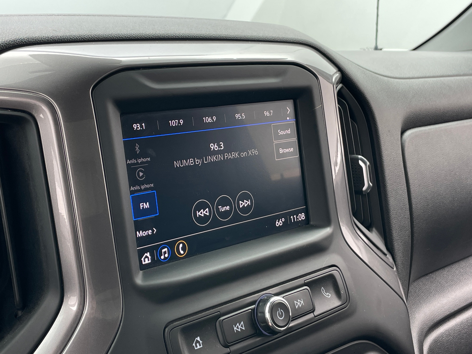 Thumbnail: 2023 Chevrolet Silverado 1500 - 3